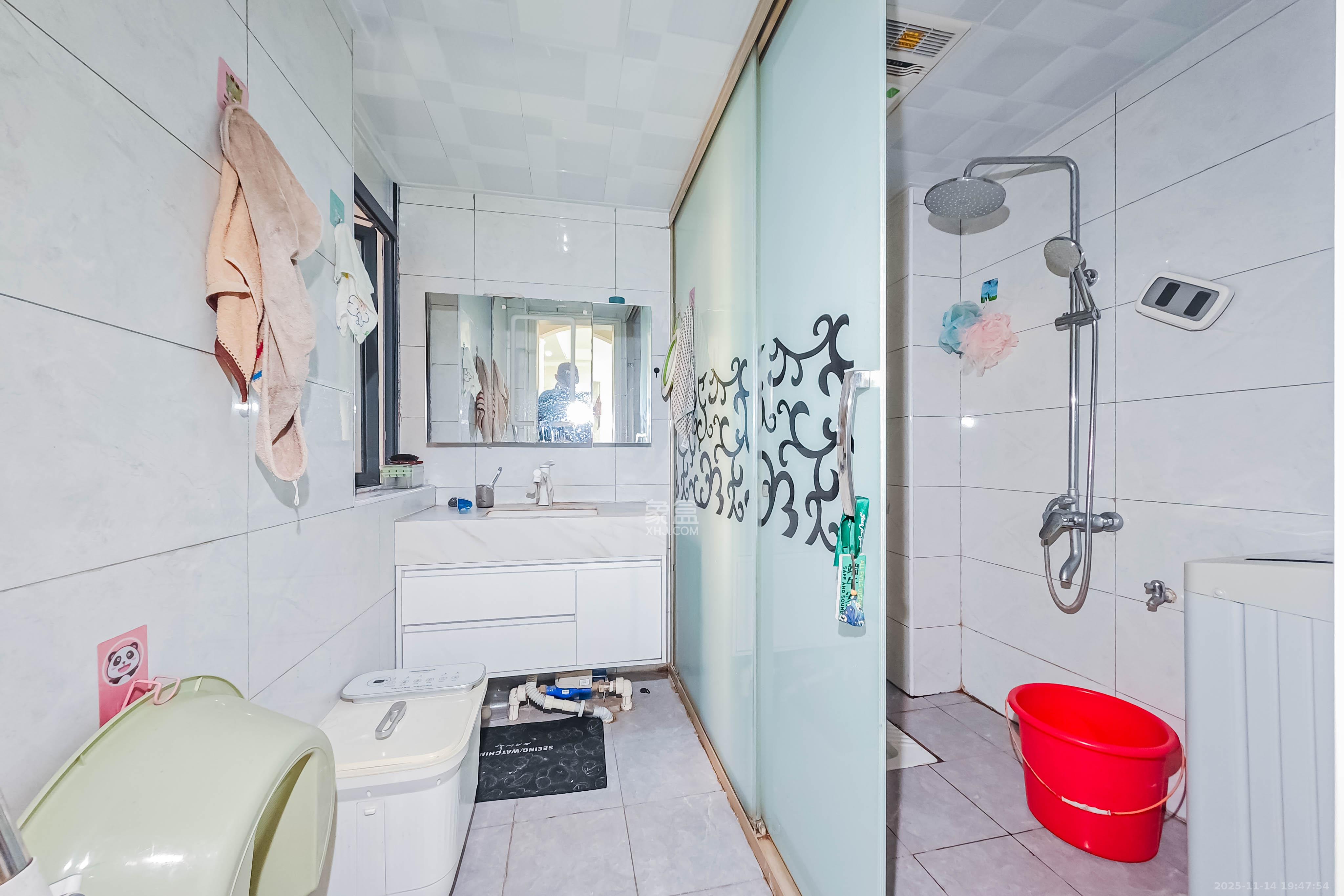 海拔东方  3室2厅1卫    82.0万其他