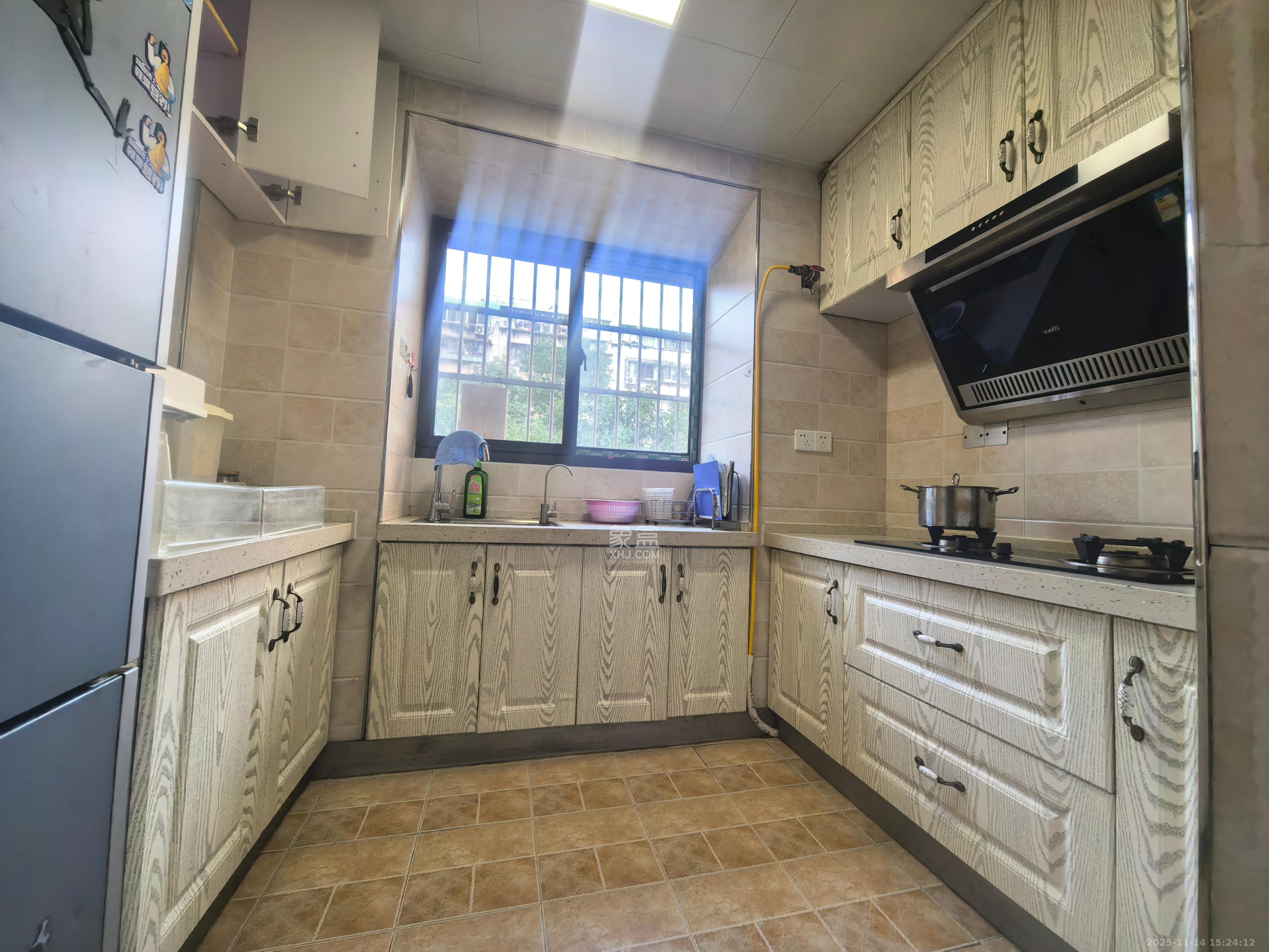 省水院宿舍 2室1厅1卫 3000.0元/月 省水院宿舍 2室1厅1卫 3000.0元/月室内图