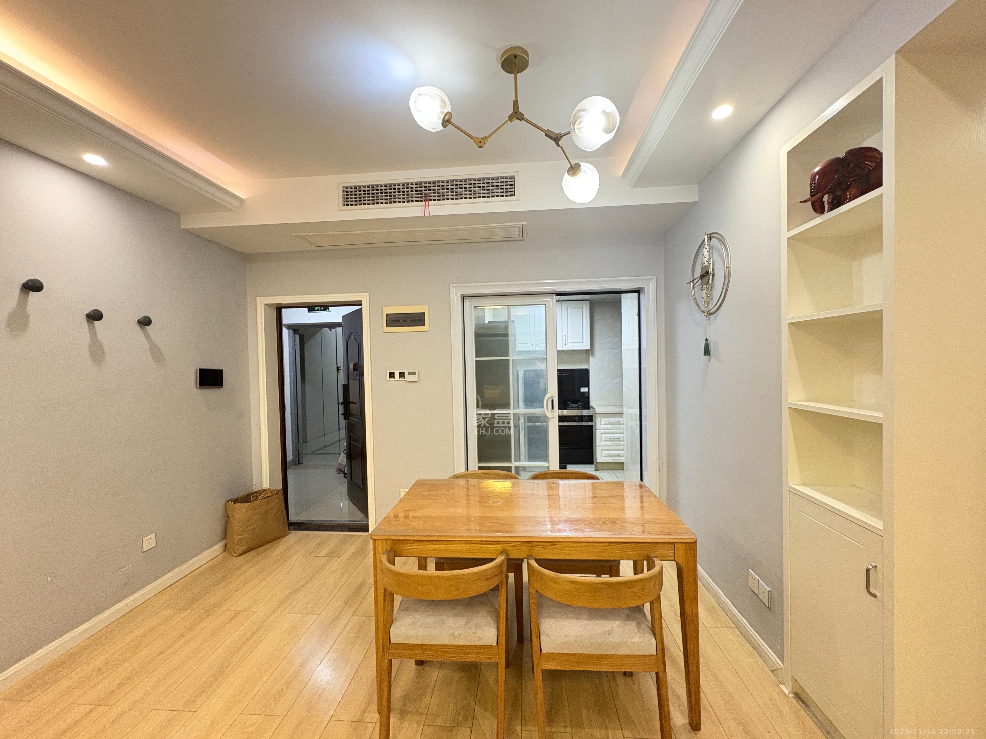 振业城二期 3室2厅2卫 3150.0元/月 振业城二期 3室2厅2卫 3150.0元/月室内图