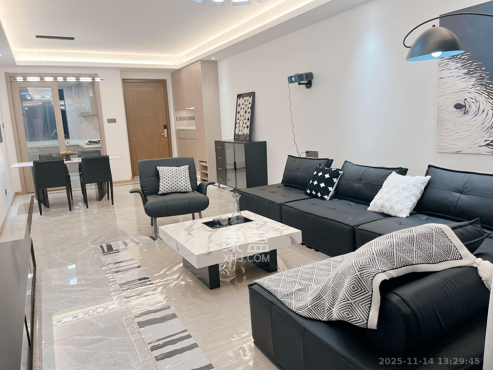 旭辉雨花郡 4室2厅2卫 5500.0元/月 旭辉雨花郡 4室2厅2卫 5500.0元/月室内图