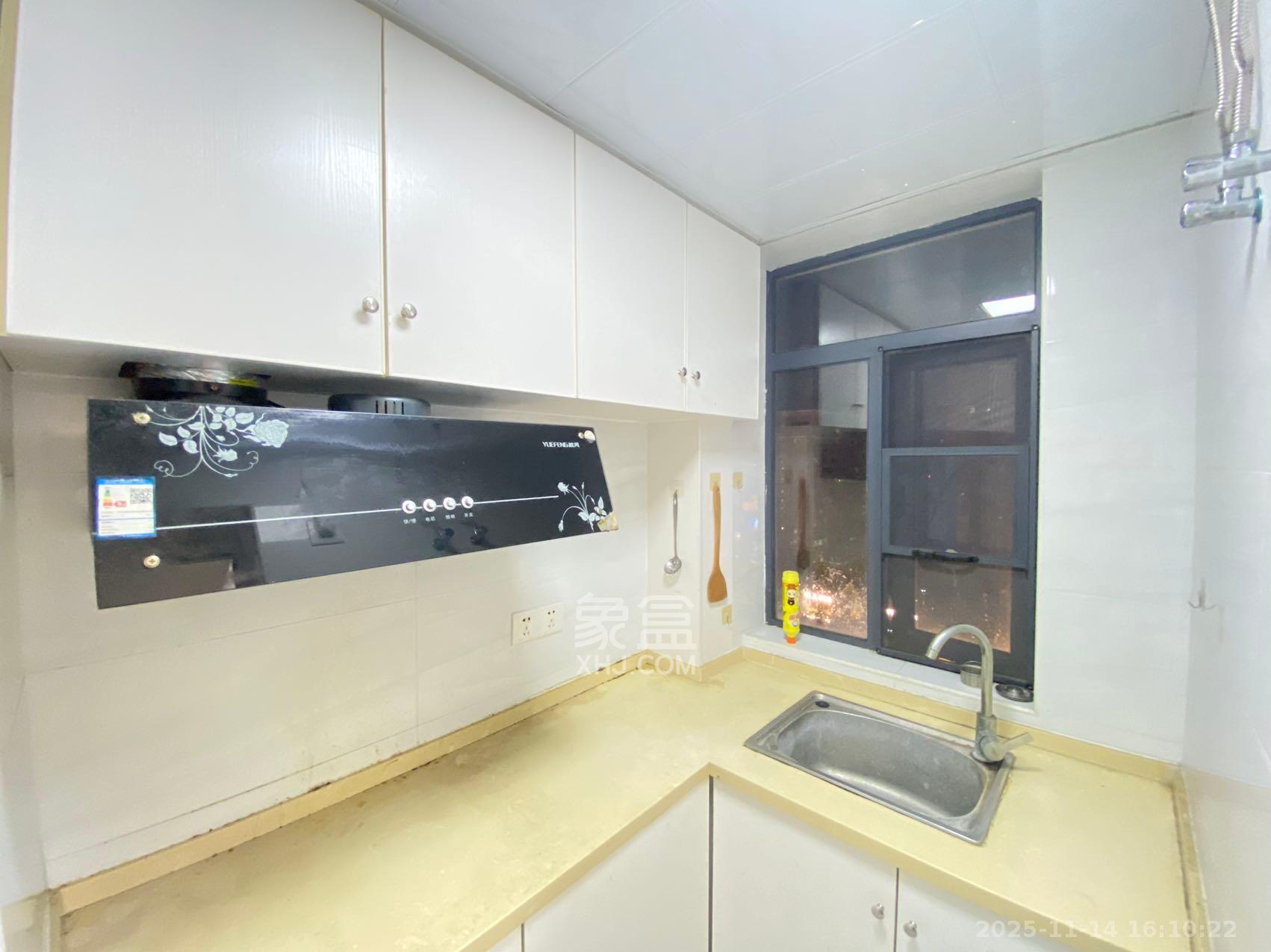 西子湖畔沃府 1室1厅1卫 1800.0元/月 西子湖畔沃府 1室1厅1卫 1800.0元/月室内图