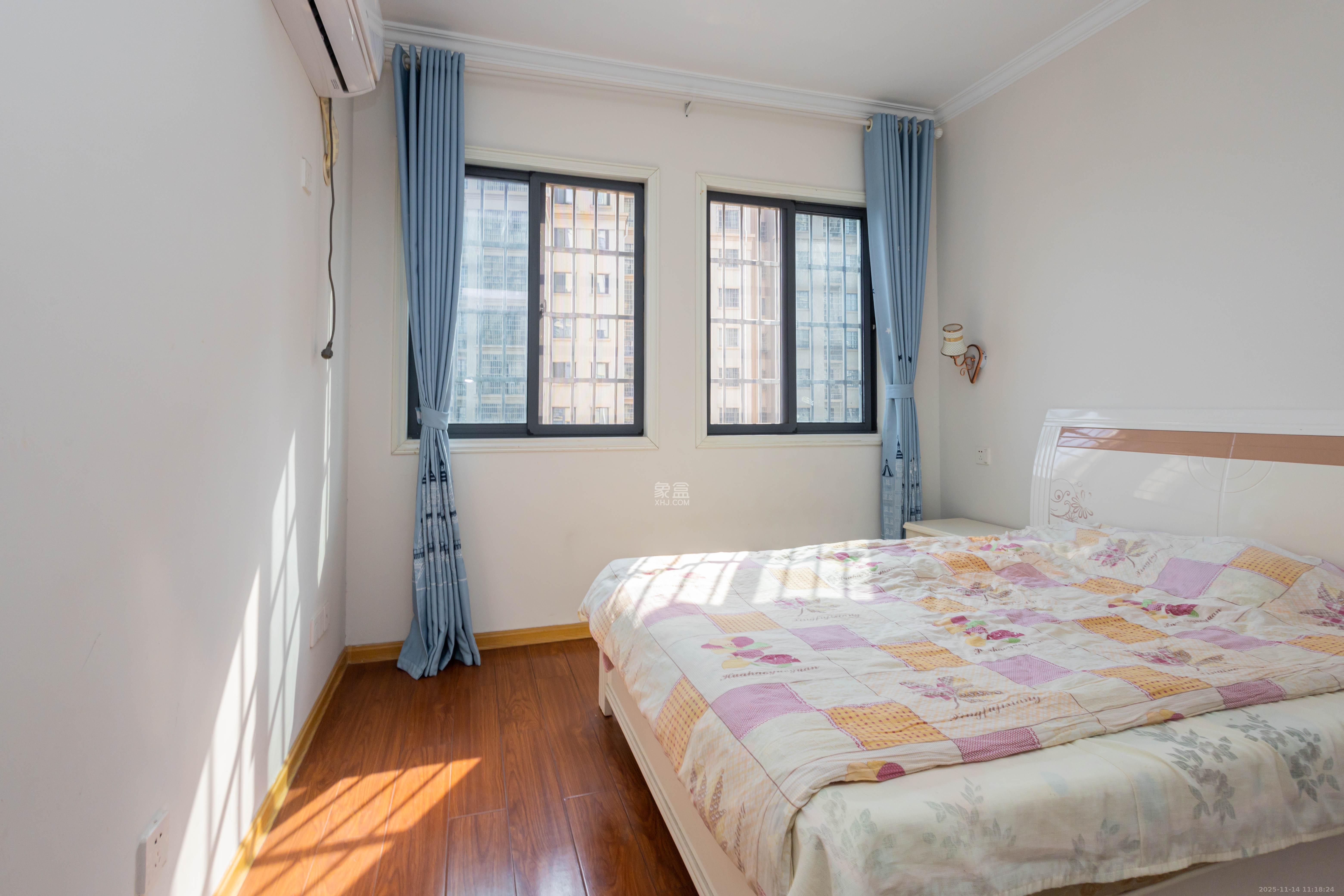 佳美紫郡  2室2厅1卫    49.8万卧室