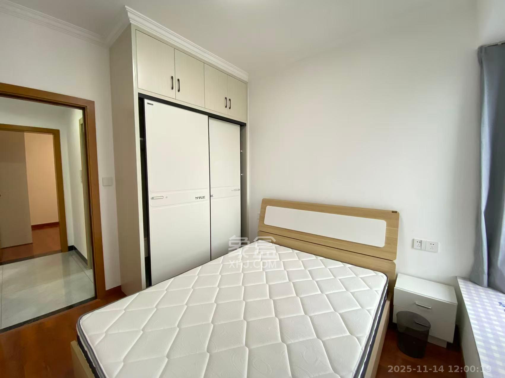 长房东旭国际  3室2厅2卫    3500.0元/月室内图