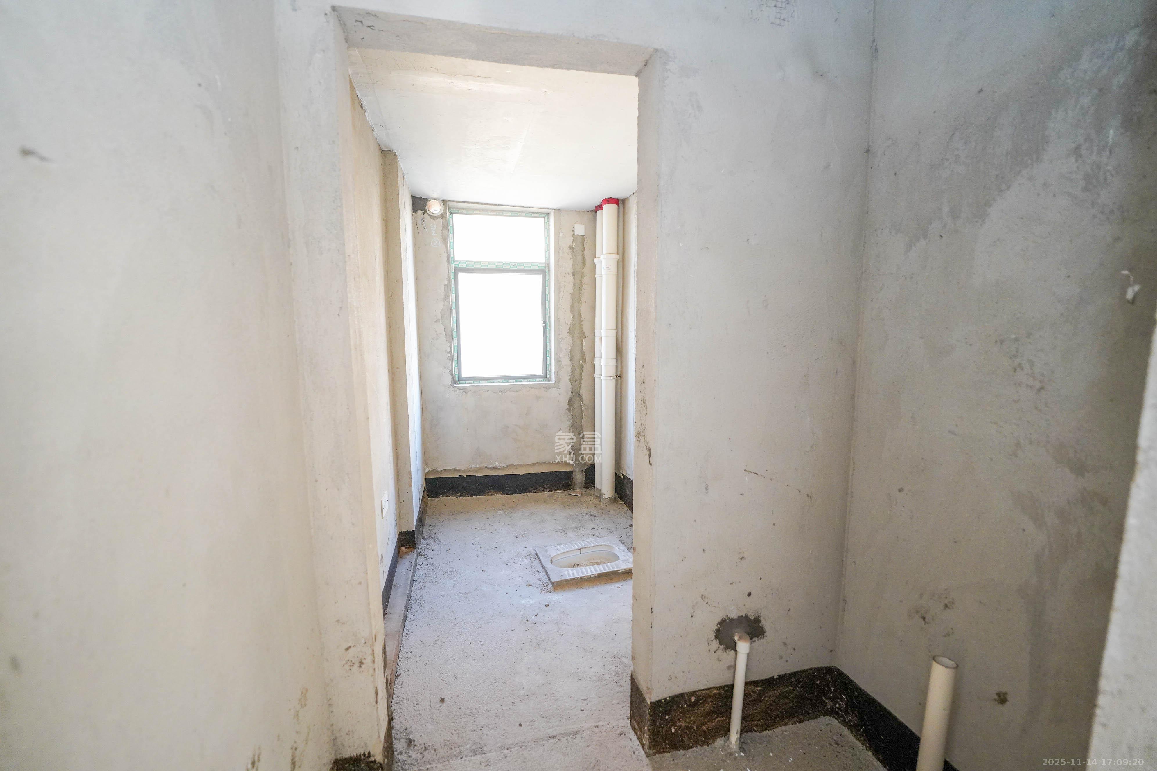 和美星城 4室2厅2卫 105.0万 和美星城 4室2厅2卫 105.0万卫生间