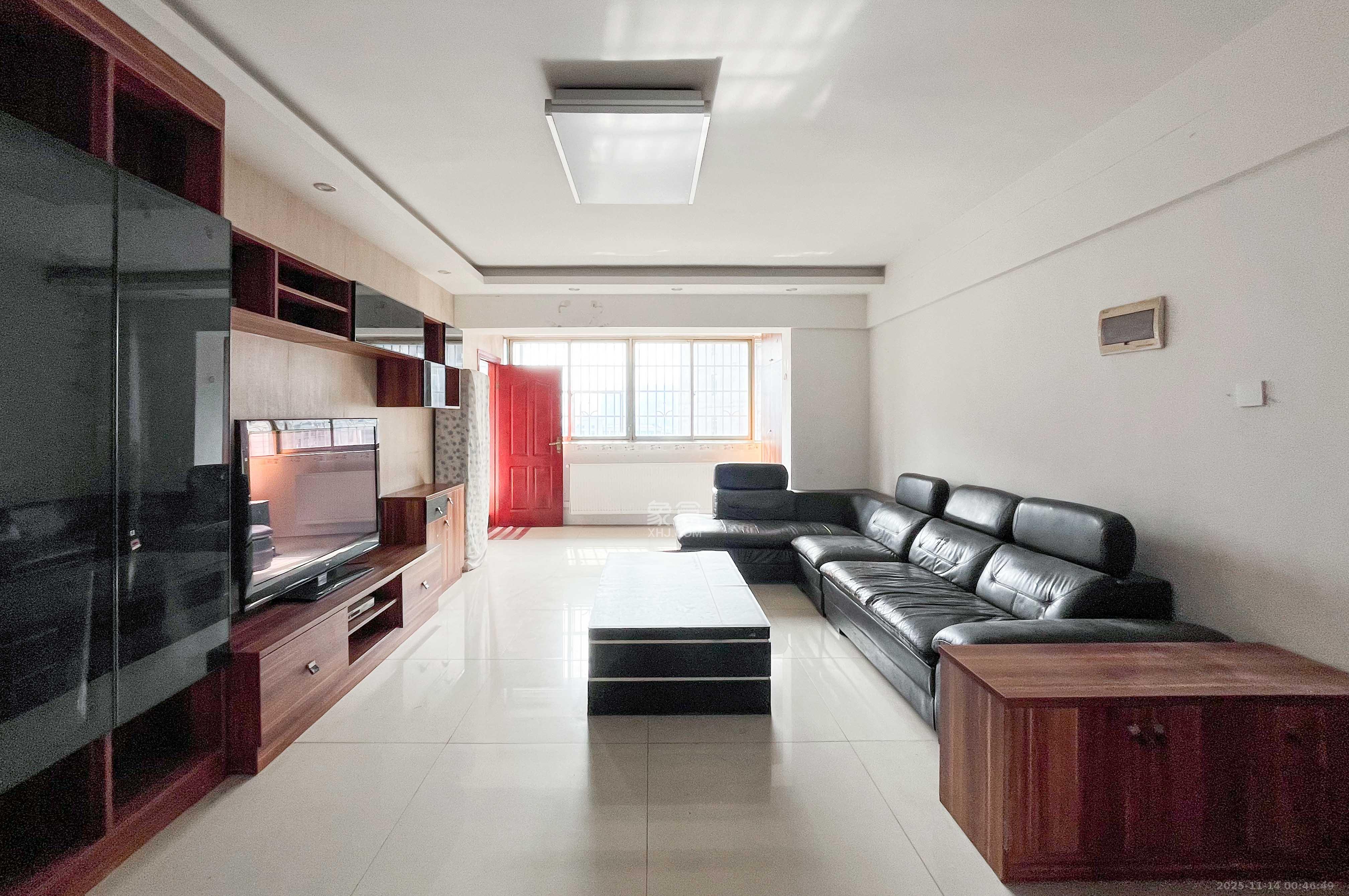 麓谷雅园  4室2厅2卫    90.0万