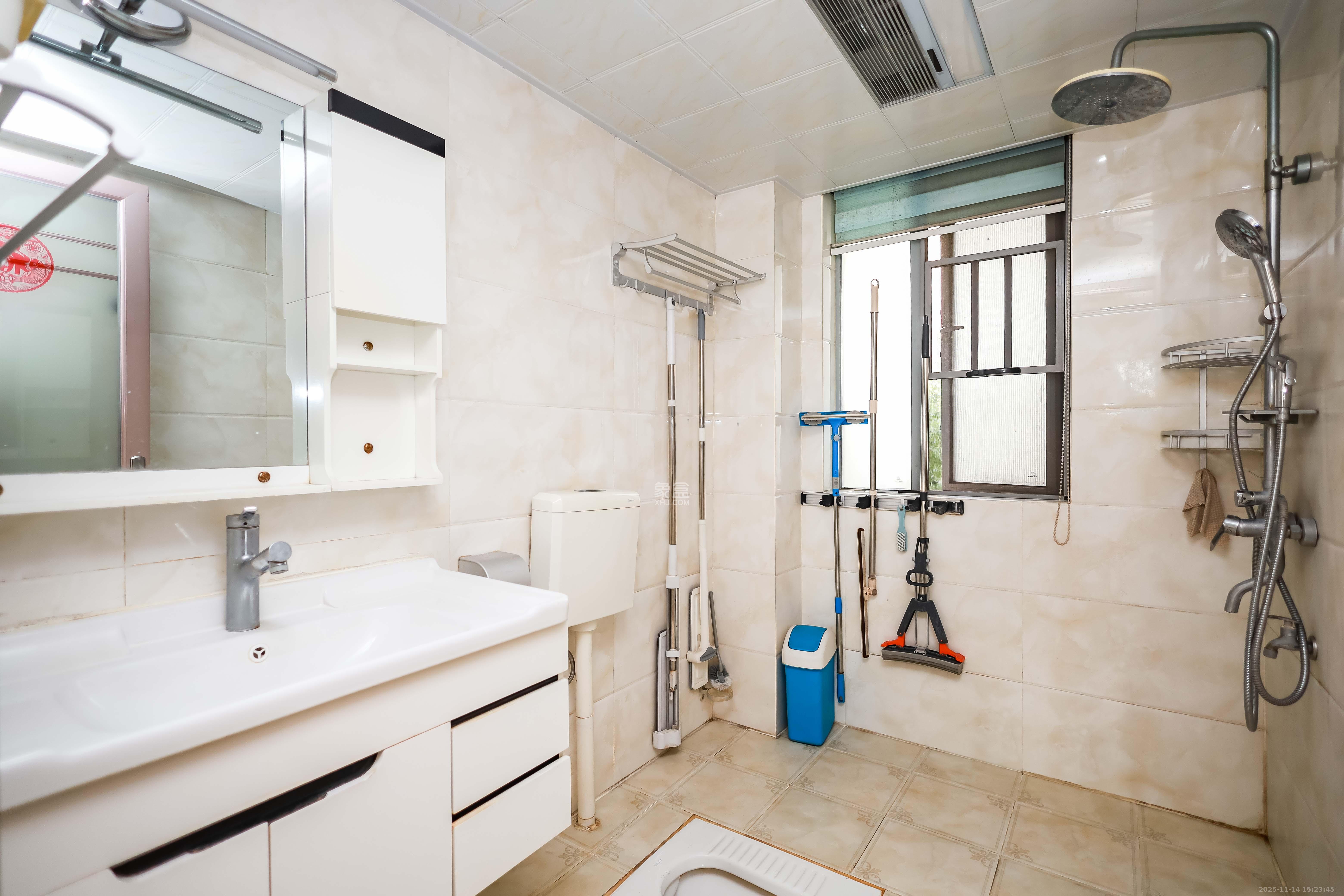 潇湘奥林匹克花园 4室2厅2卫 3200.0元/月 潇湘奥林匹克花园 4室2厅2卫 3200.0元/月室内图