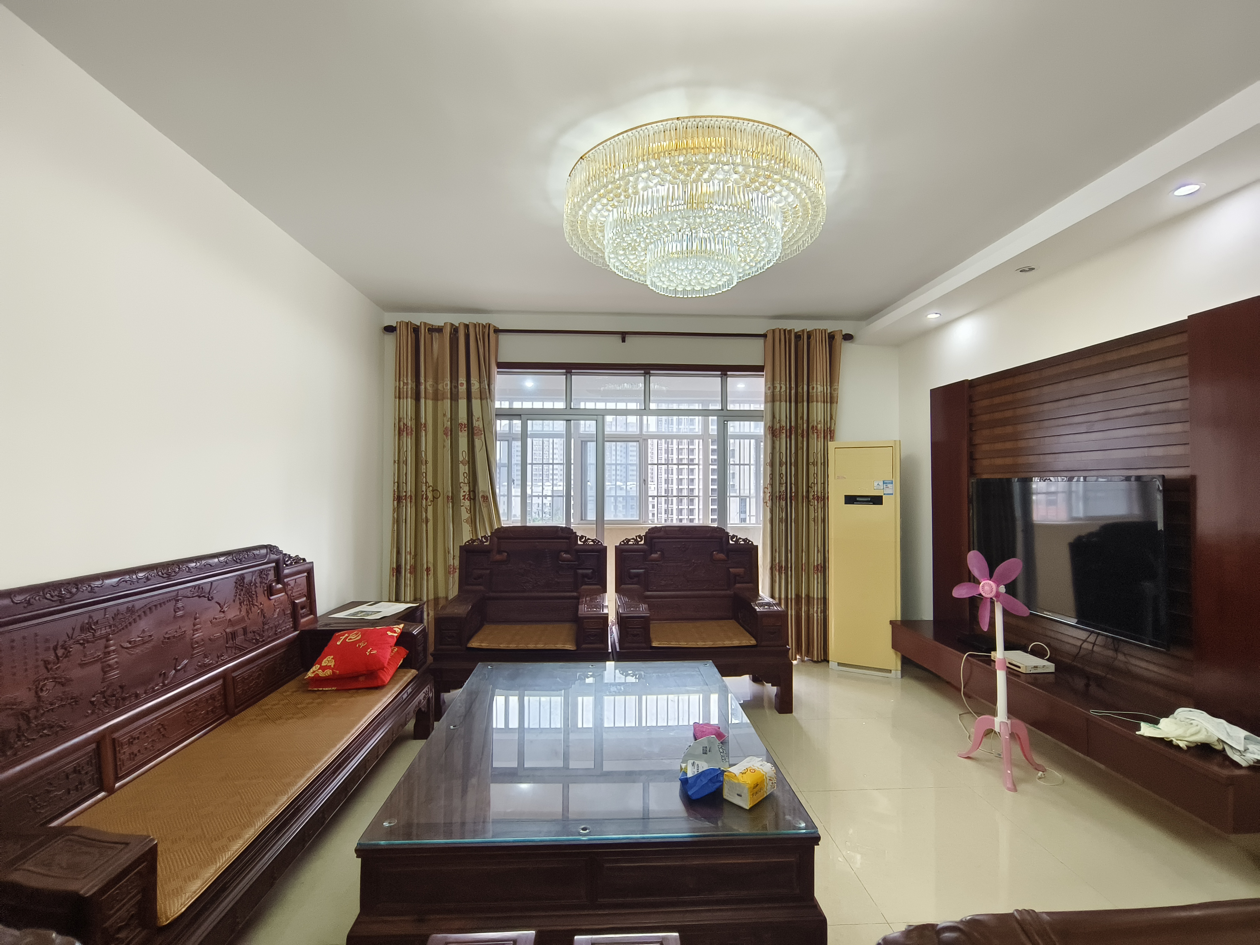 学苑公寓  3室2厅1卫    3500.0元/月室内图1