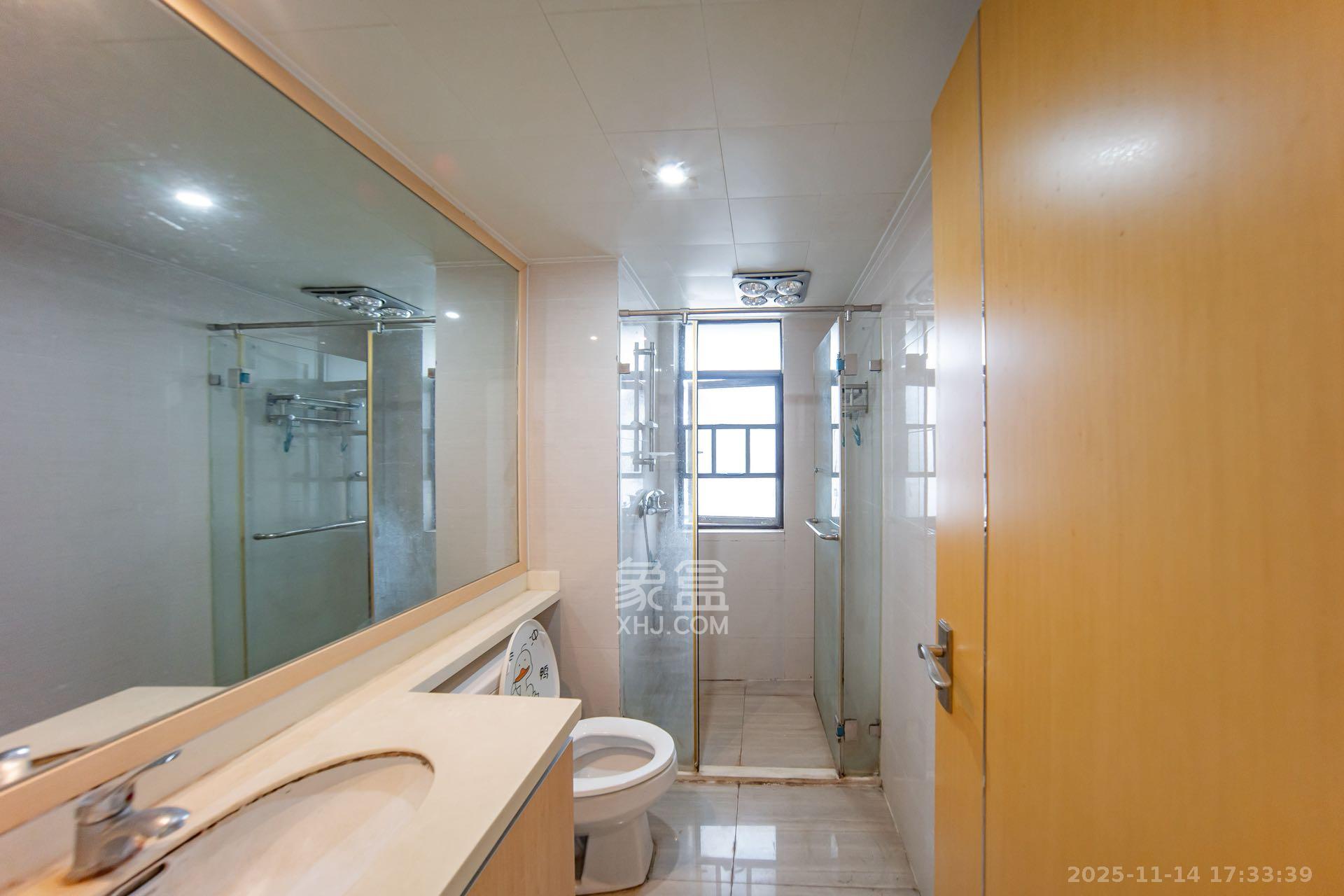 中海国际四期  3室2厅2卫    2300.0元/月室内图