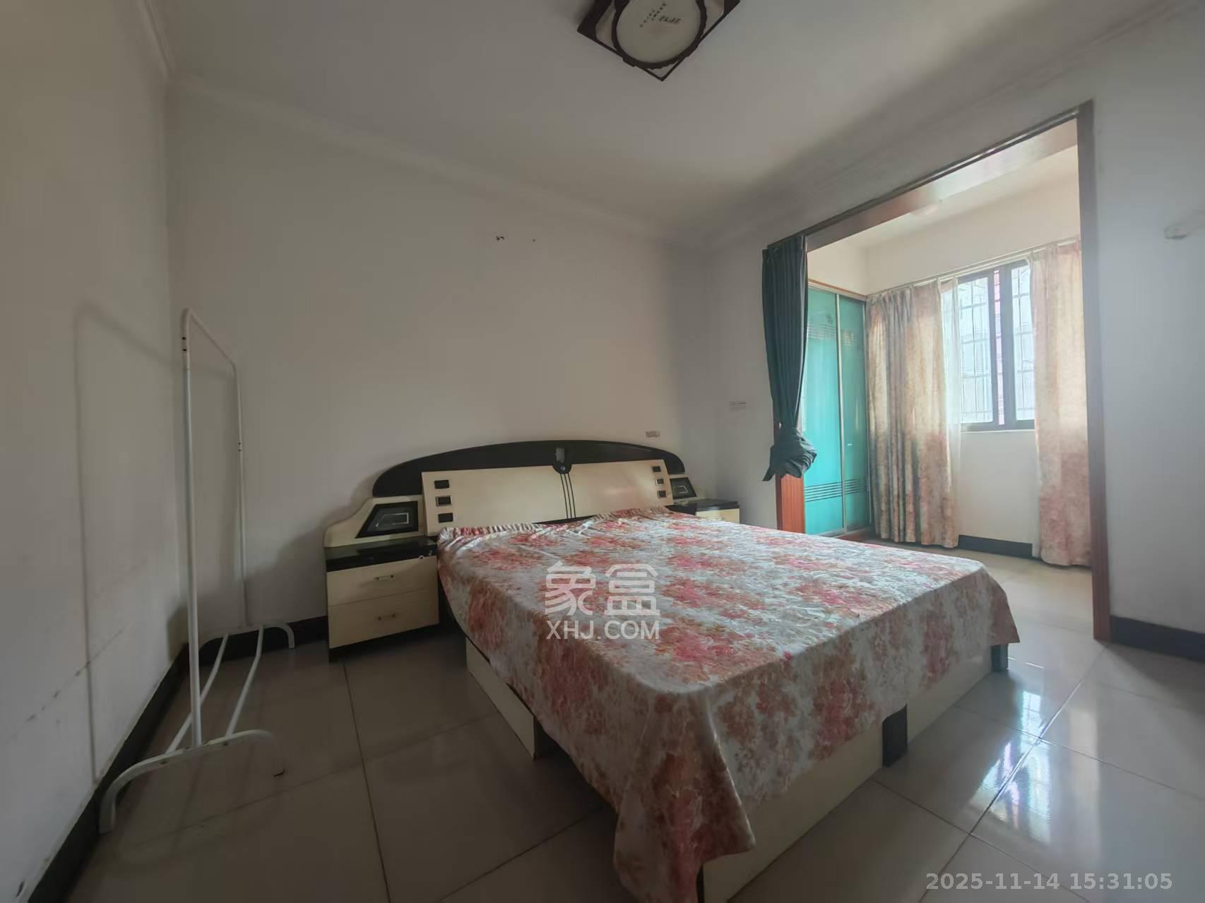 兴联母山小区 2室1厅1卫 1300.0元/月 兴联母山小区 2室1厅1卫 1300.0元/月室内图