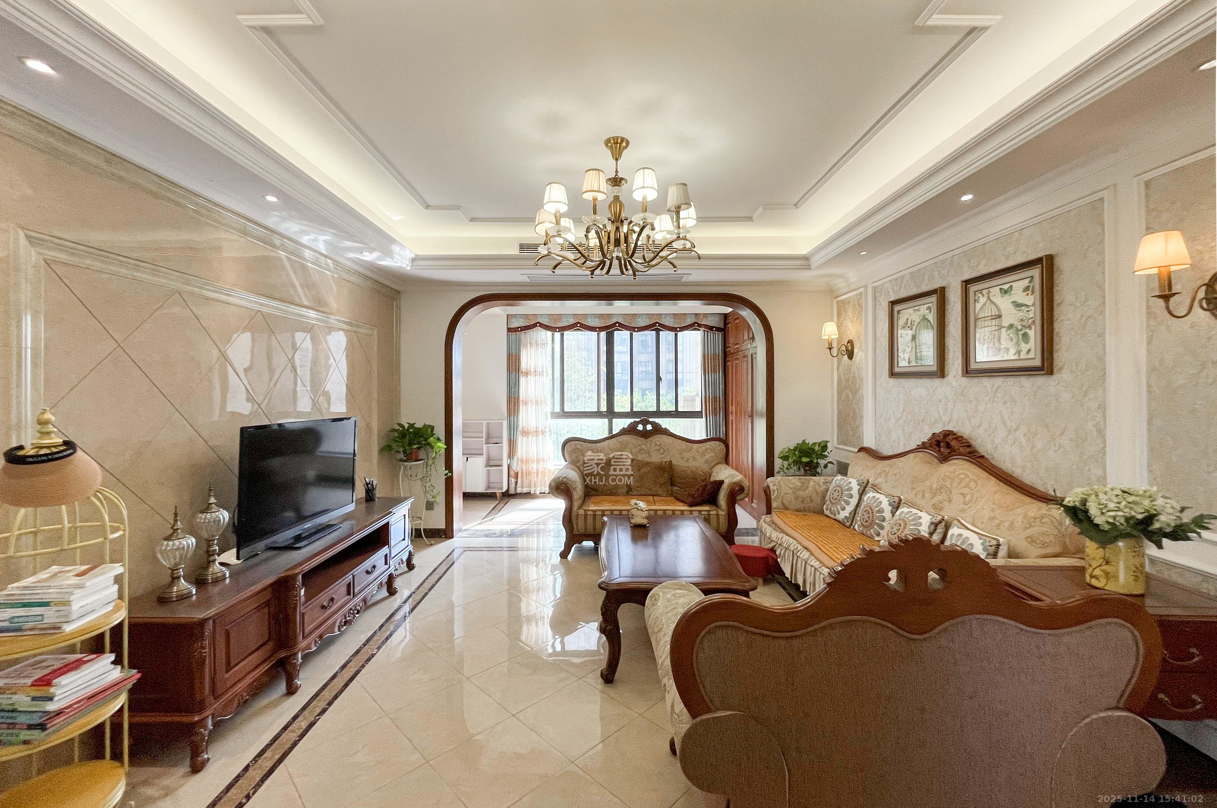 梅溪湖金茂悦(金悦雅苑) 4室2厅2卫 210.0万 梅溪湖金茂悦(金悦雅苑) 4室2厅2卫 210.0万客厅