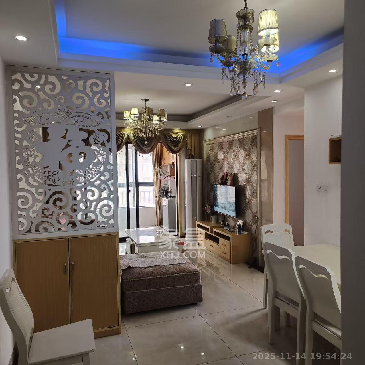 香樟兰亭（朗峰苑）  4室2厅2卫    2200.0元/月室内图