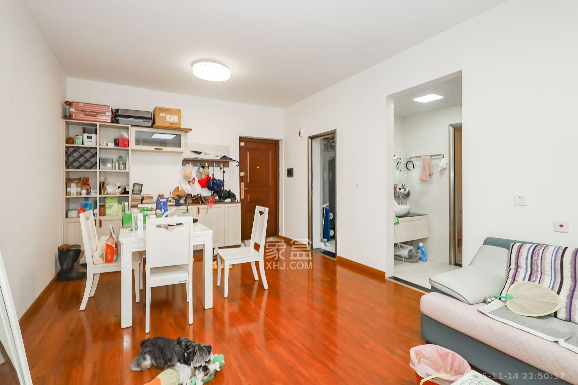 世茂外滩里(世茂铂翠湾三期) 3室2厅1卫 3400.0元/月 世茂外滩里(世茂铂翠湾三期) 3室2厅1卫 3400.0元/月室内图