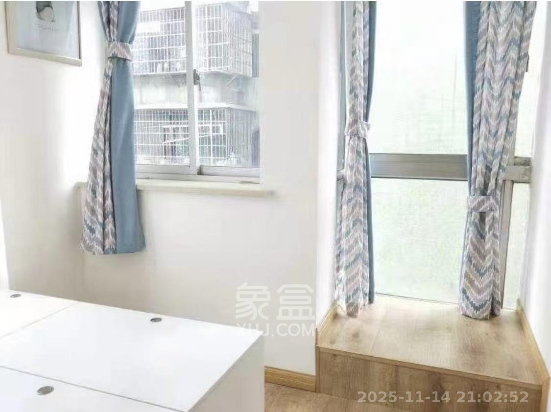 自由.com(自由大厦) 1室1厅1卫 2200.0元/月 自由.com(自由大厦) 1室1厅1卫 2200.0元/月室内图