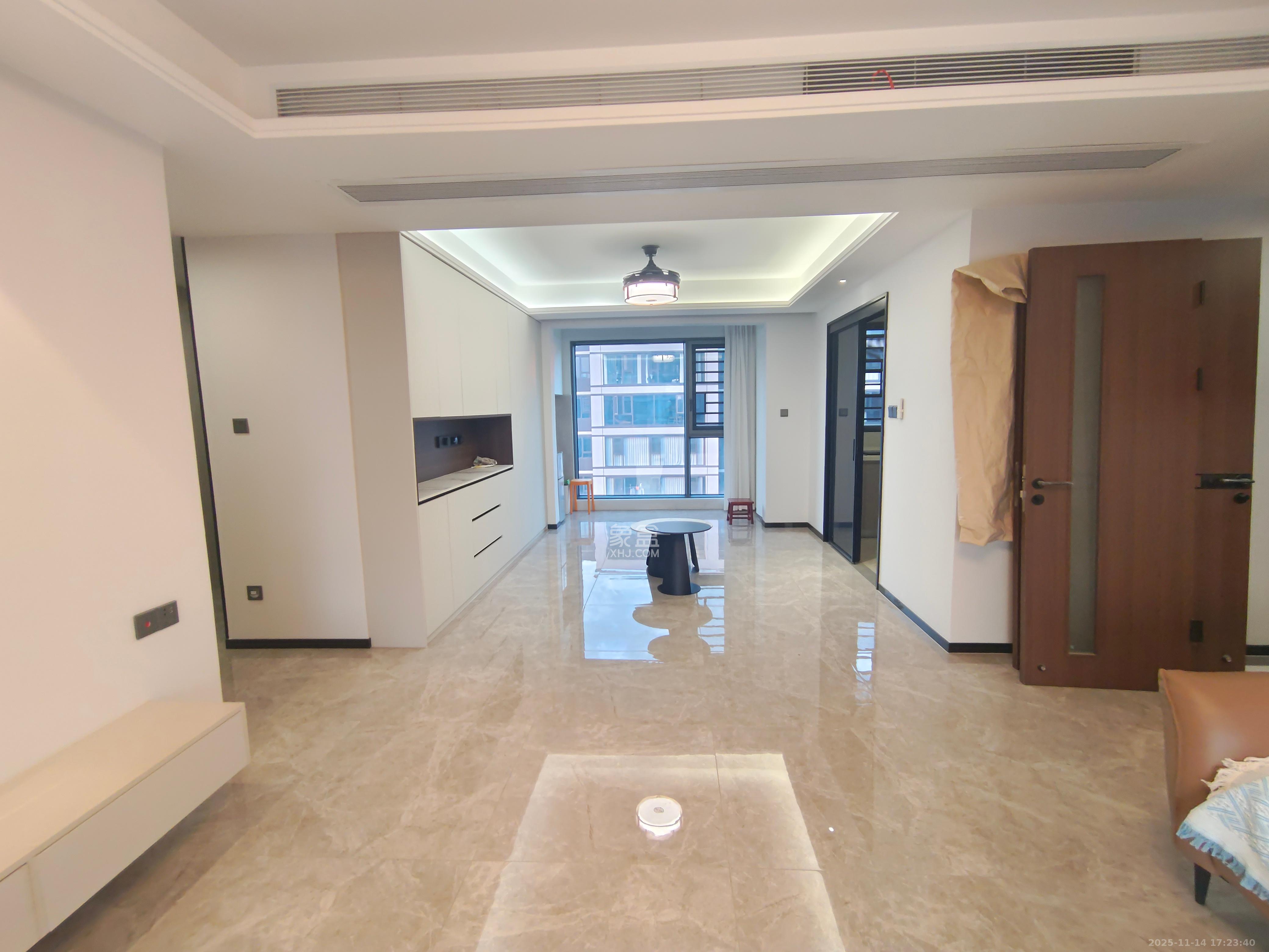 招商雍山湖 4室2厅3卫 4500.0元/月 招商雍山湖 4室2厅3卫 4500.0元/月室内图