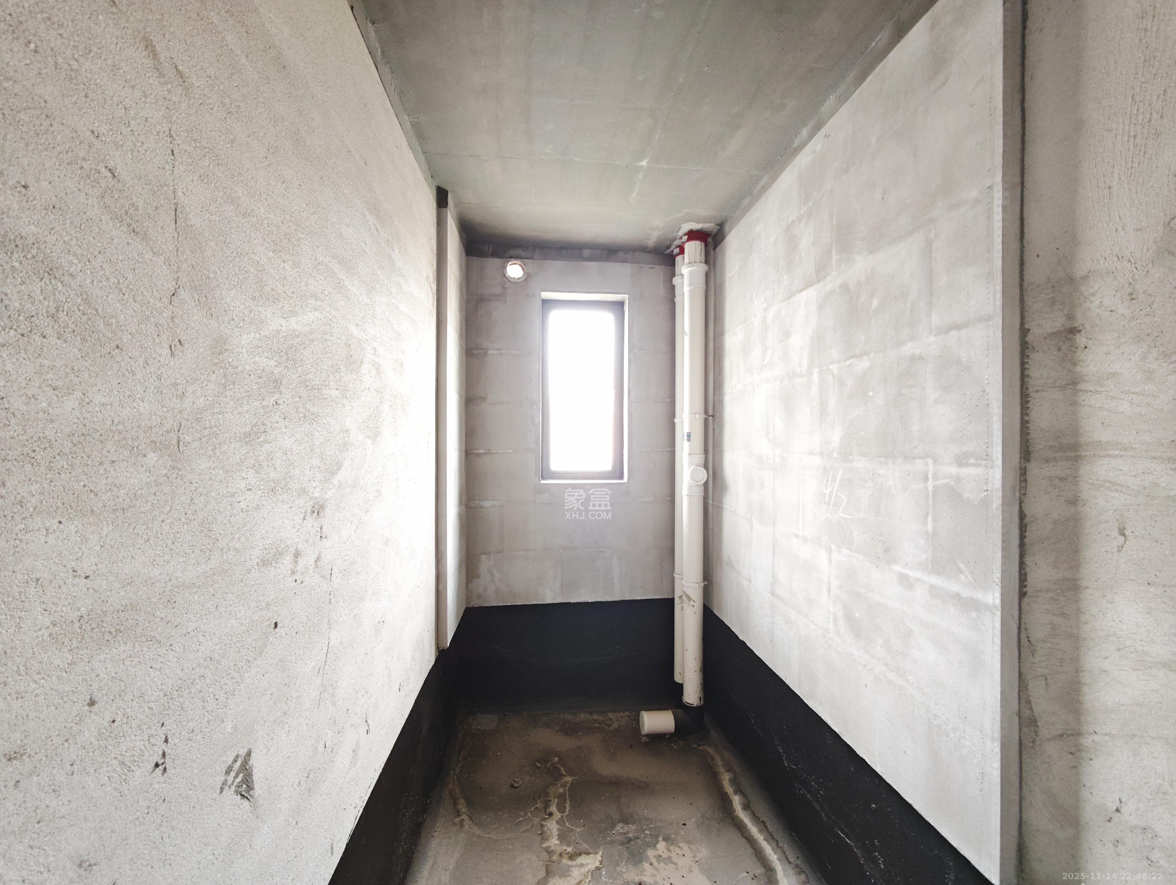 中建嘉和城  3室2厅2卫    90.0万卫生间