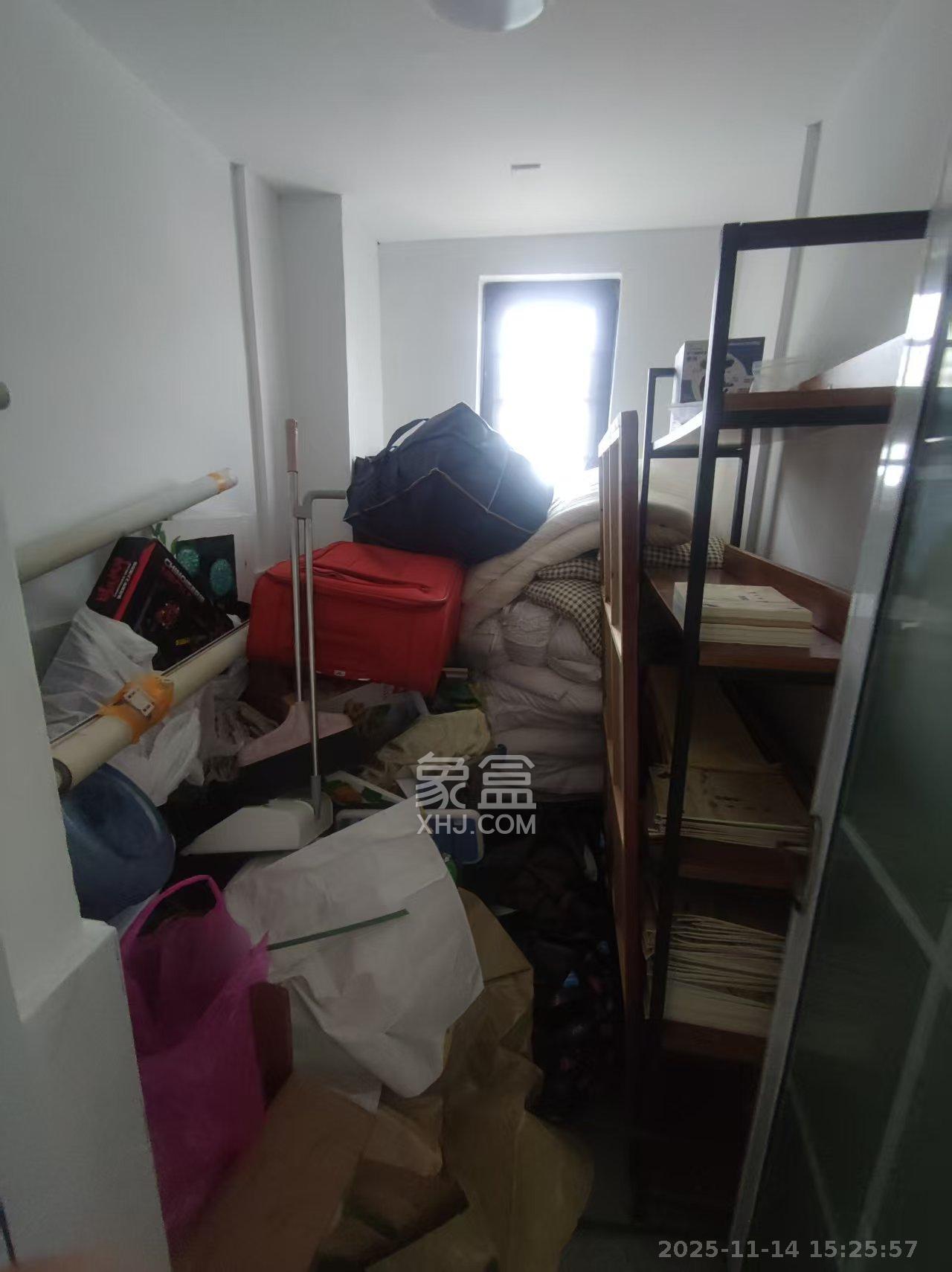 卓越蔚蓝海岸三期  4室2厅2卫    3200.0元/月室内图