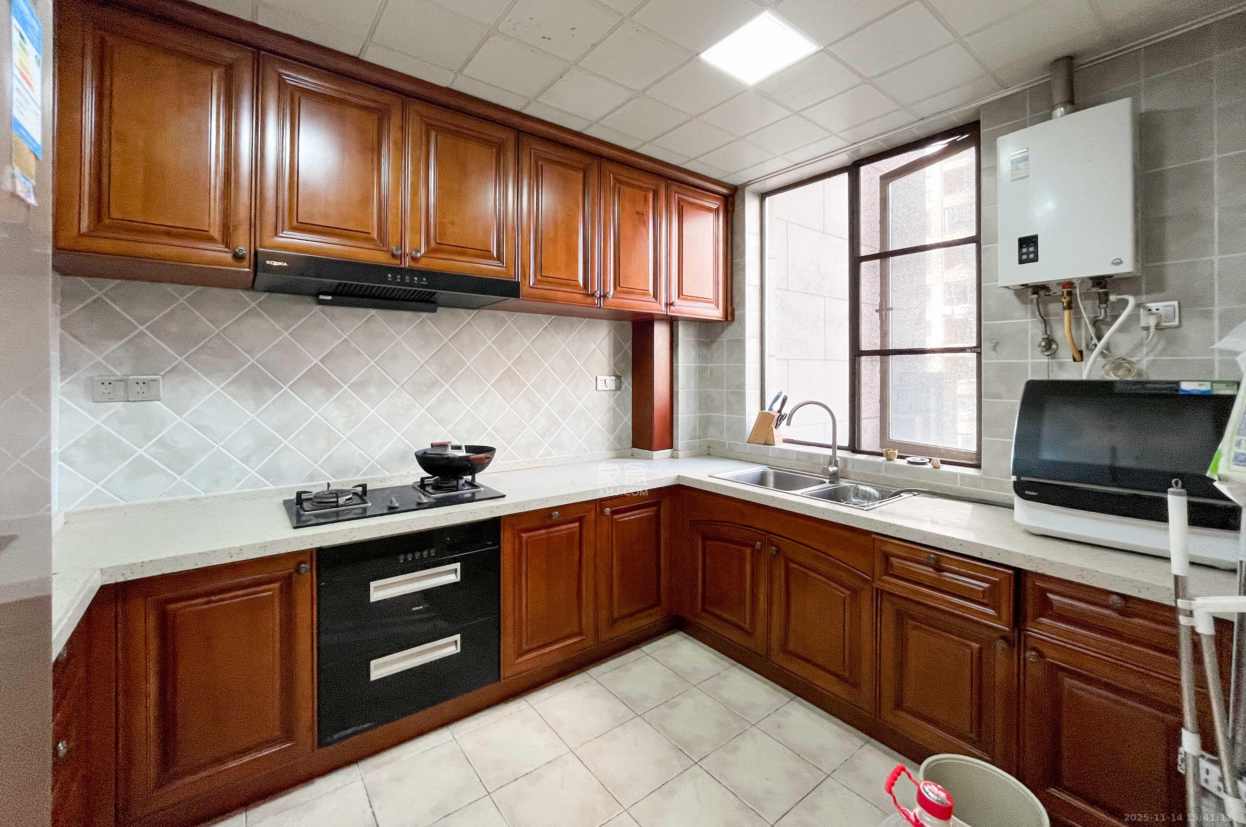 梅溪湖金茂悦(金悦雅苑) 4室2厅2卫 210.0万 梅溪湖金茂悦(金悦雅苑) 4室2厅2卫 210.0万厨房