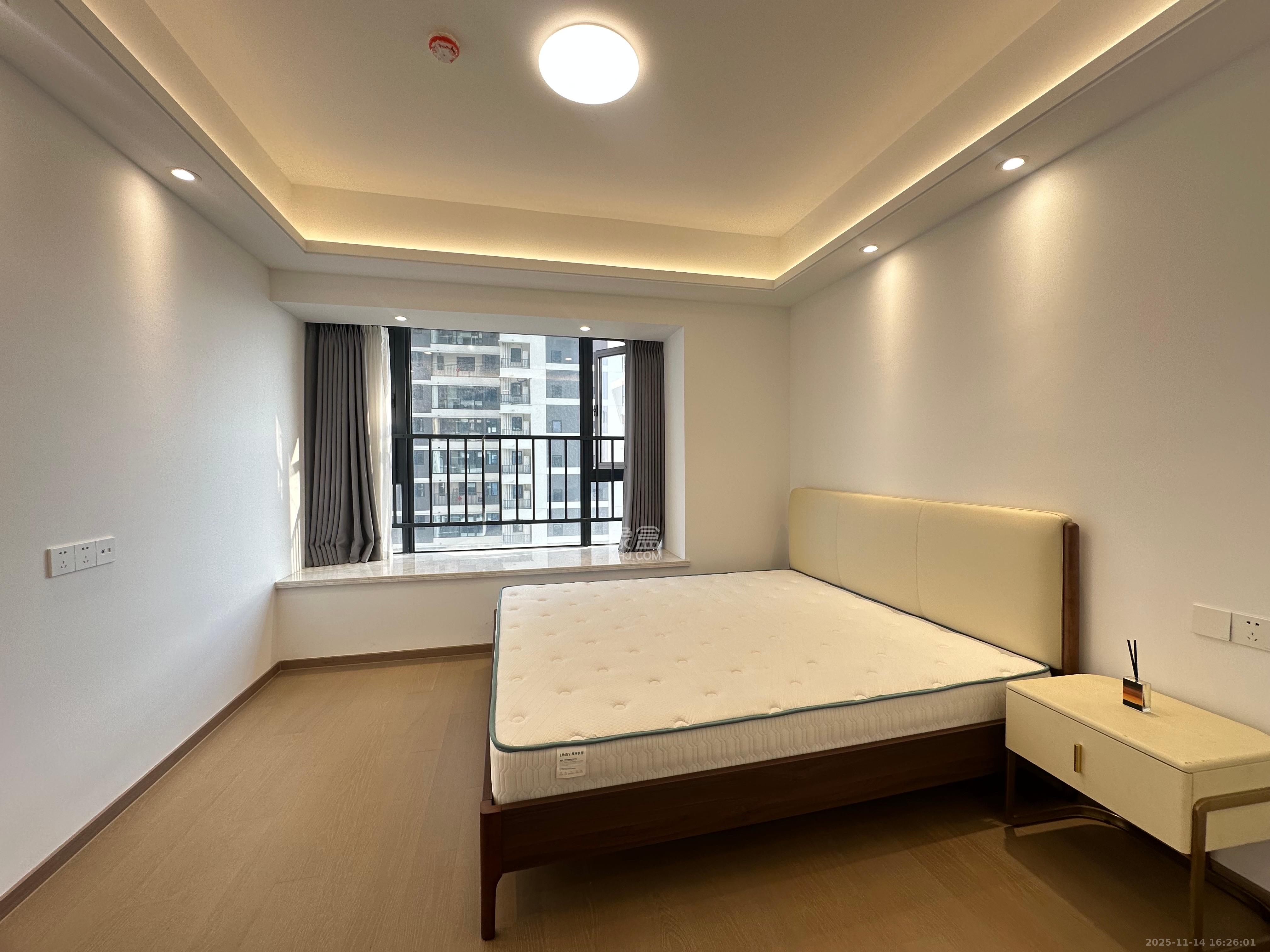 滨江府1913 4室2厅2卫 9000.0元/月 滨江府1913 4室2厅2卫 9000.0元/月室内图