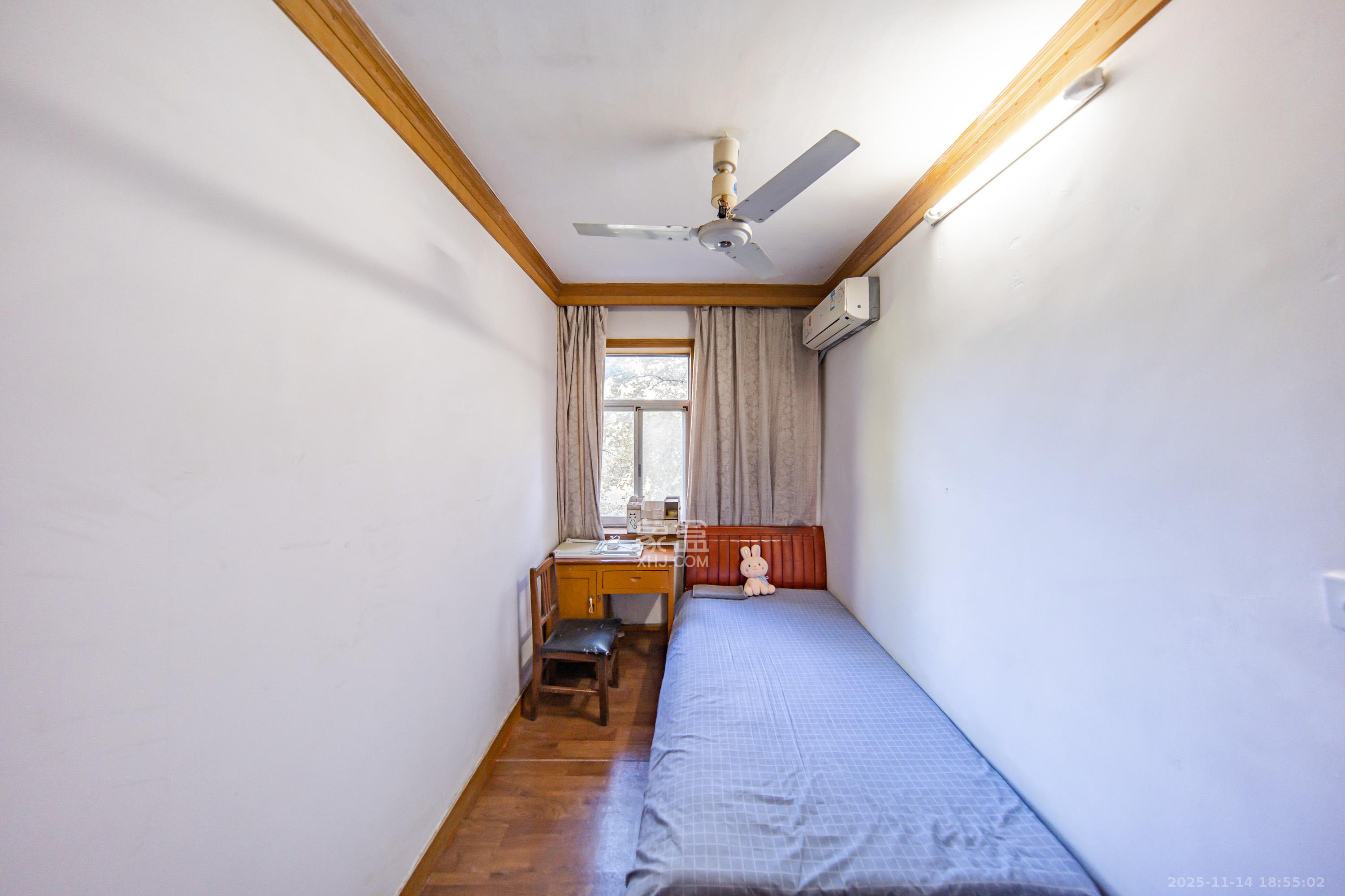 湘雅医学院(湘雅附一北院) 3室2厅1卫 65.0万 湘雅医学院(湘雅附一北院) 3室2厅1卫 65.0万卧室