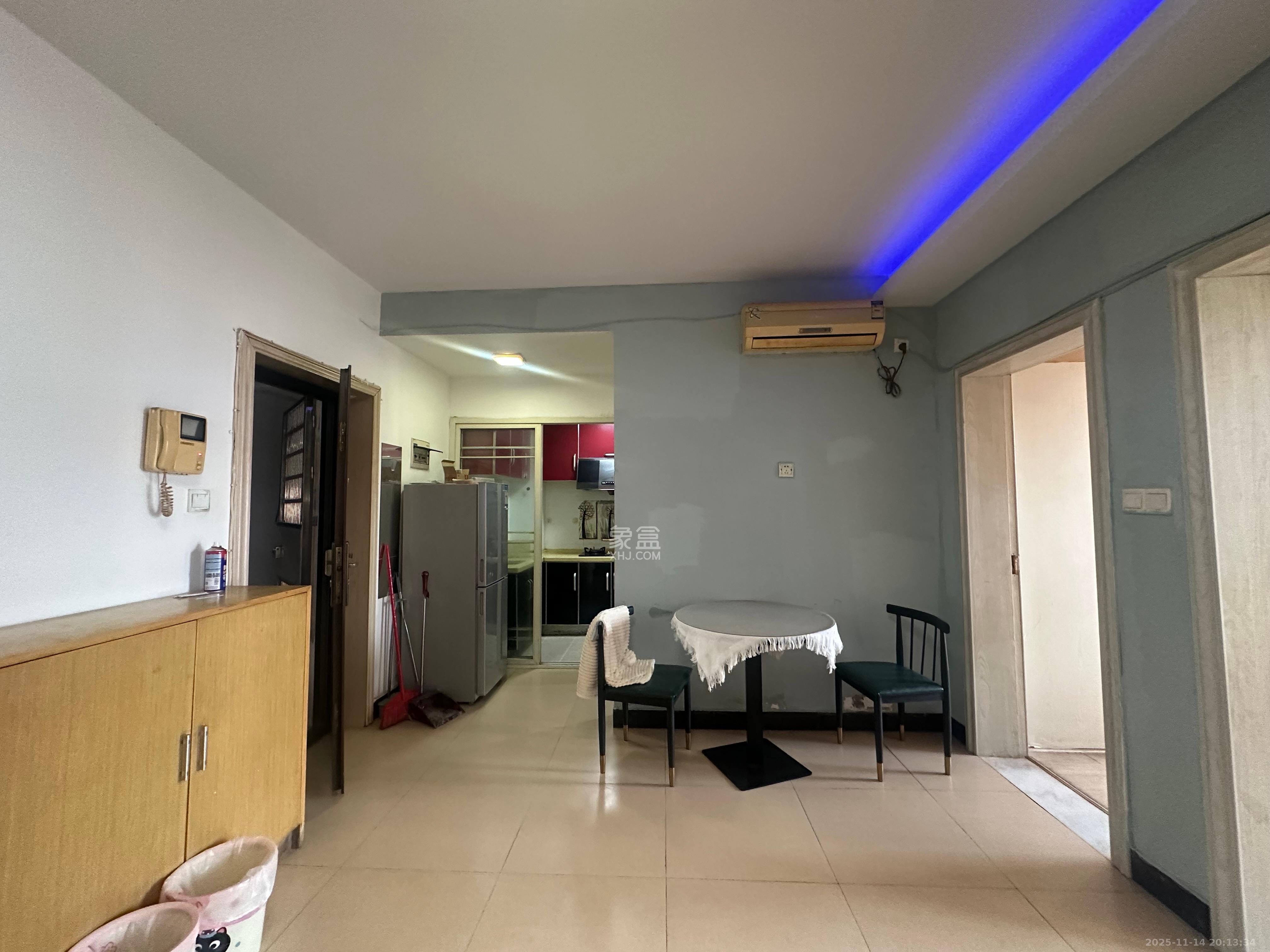 红旗区三片 1室1厅1卫 1800.0元/月 红旗区三片 1室1厅1卫 1800.0元/月室内图