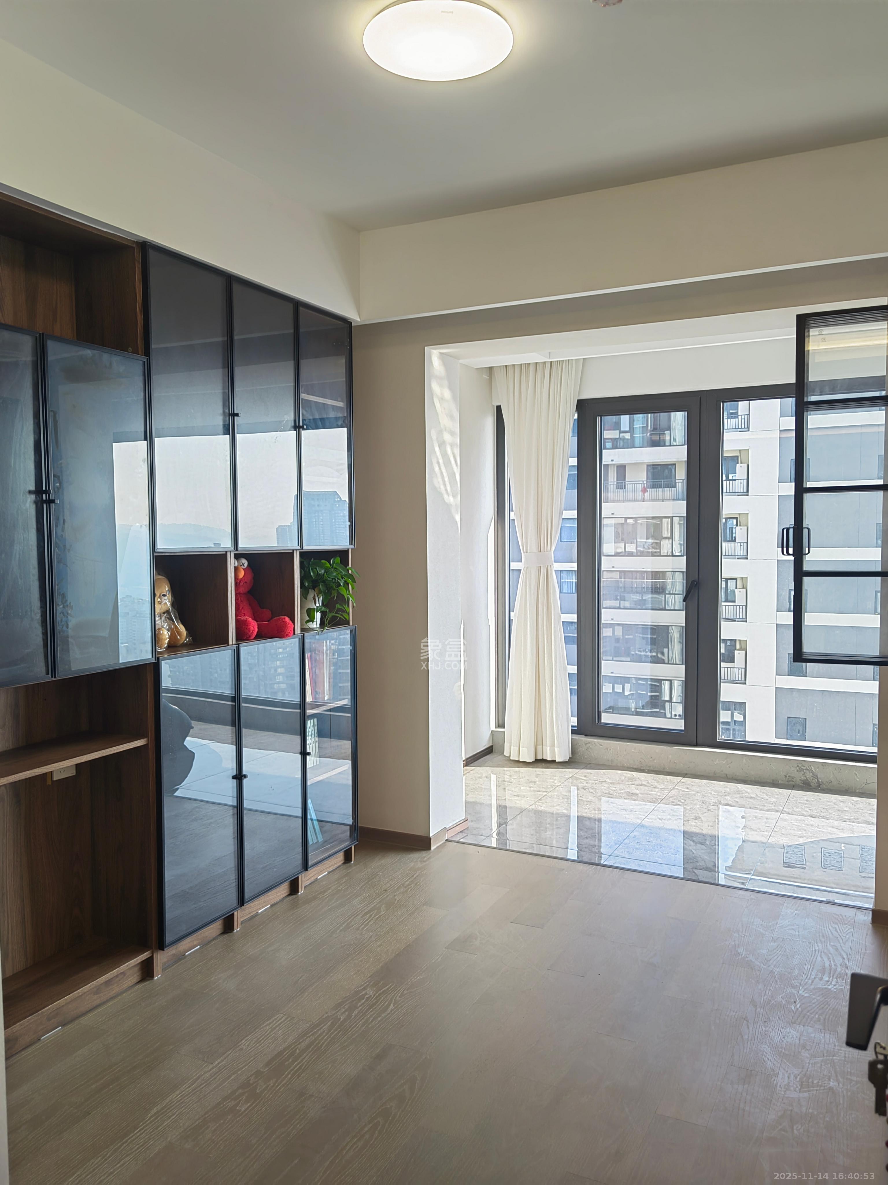 滨江府1913 4室2厅3卫 14500.0元/月 滨江府1913 4室2厅3卫 14500.0元/月室内图