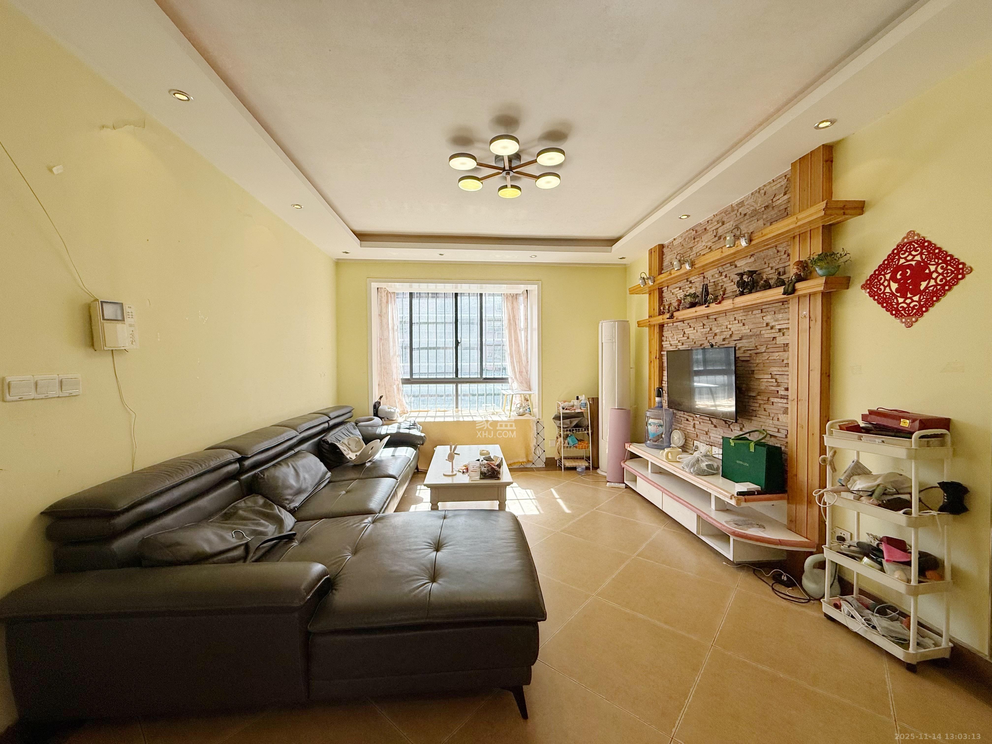 华润凤凰城一期 3室2厅1卫 2100.0元/月 华润凤凰城一期 3室2厅1卫 2100.0元/月室内图