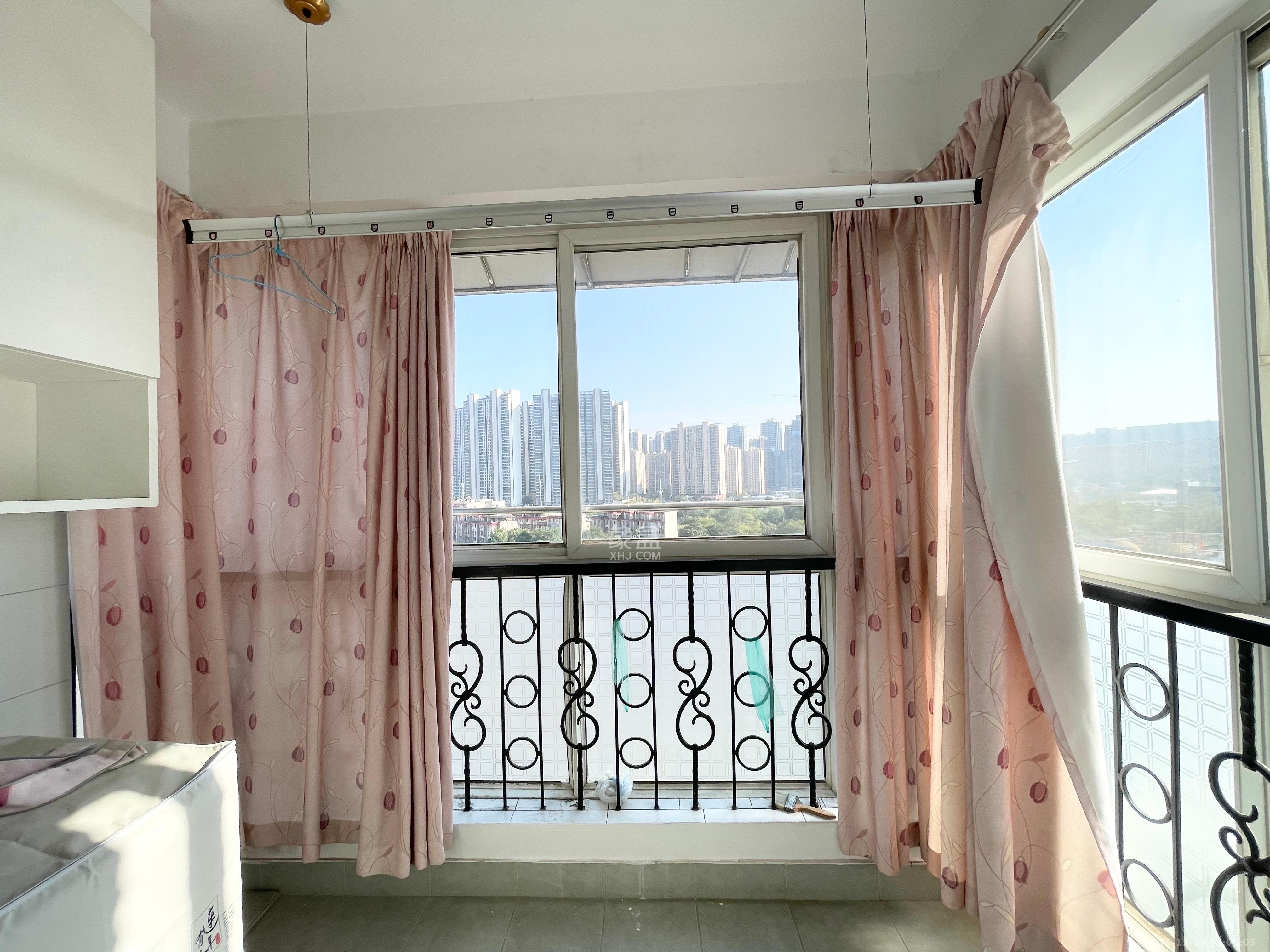 丽江翠园  3室2厅2卫    1500.0元/月室内图