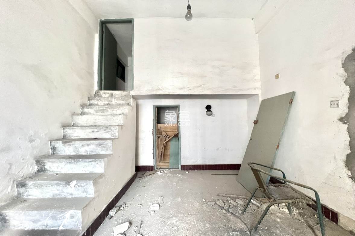 宝迪花苑 1室1厅1卫 32.0万 宝迪花苑 1室1厅1卫 32.0万客厅