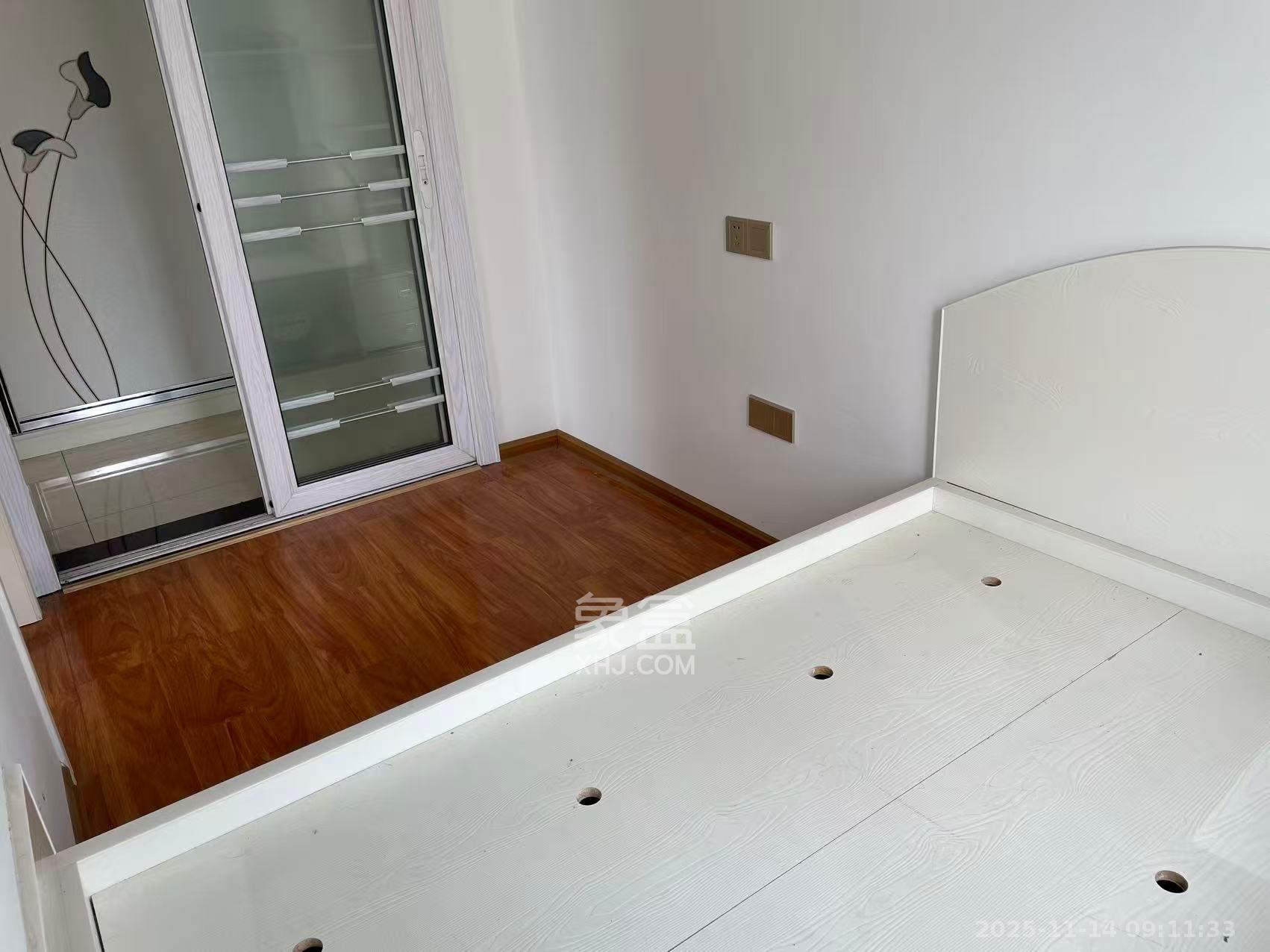 西子湖畔沃府  3室2厅1卫    2400.0元/月室内图