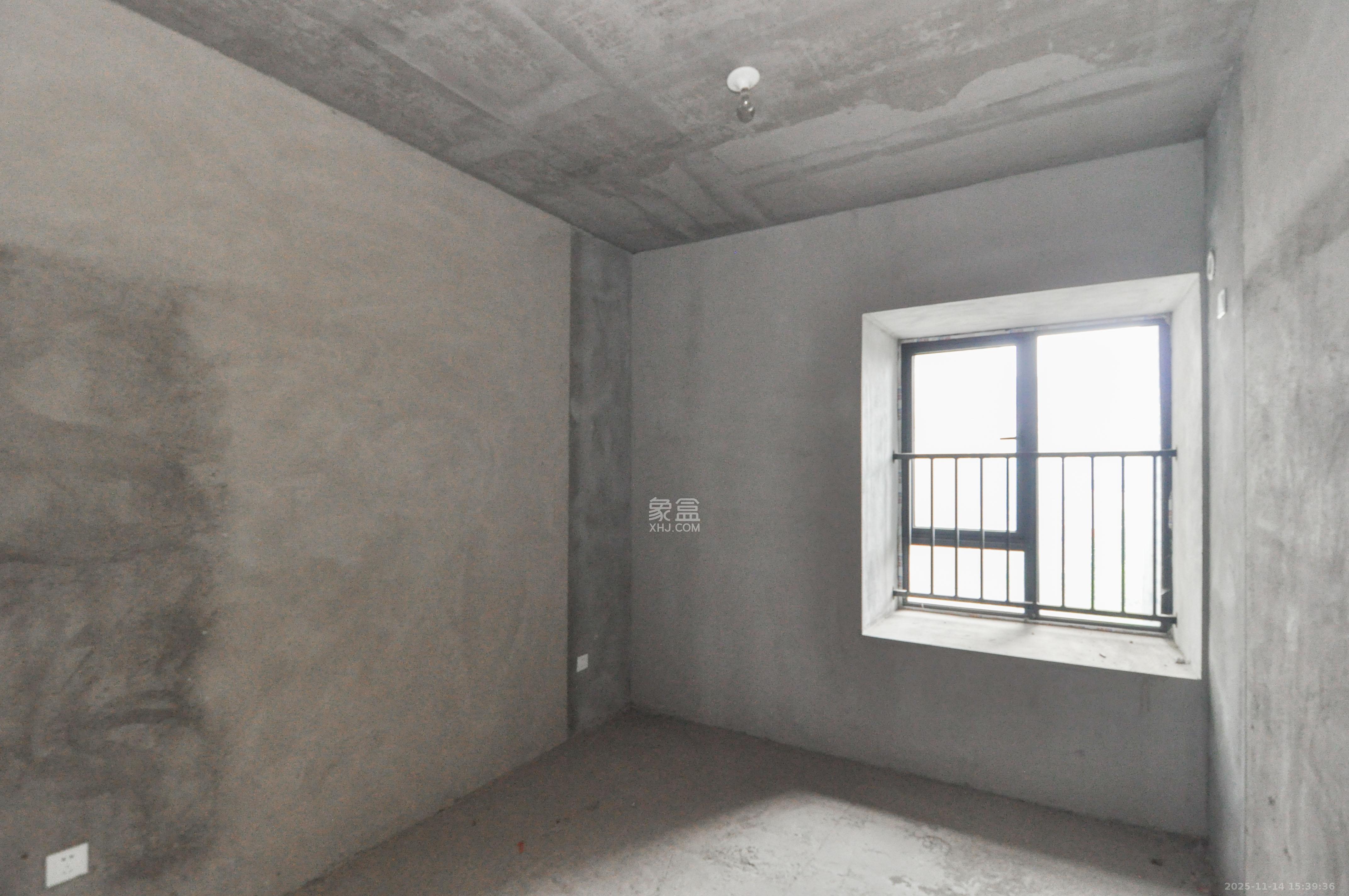 璞悦府  4室2厅2卫    146.0万其他