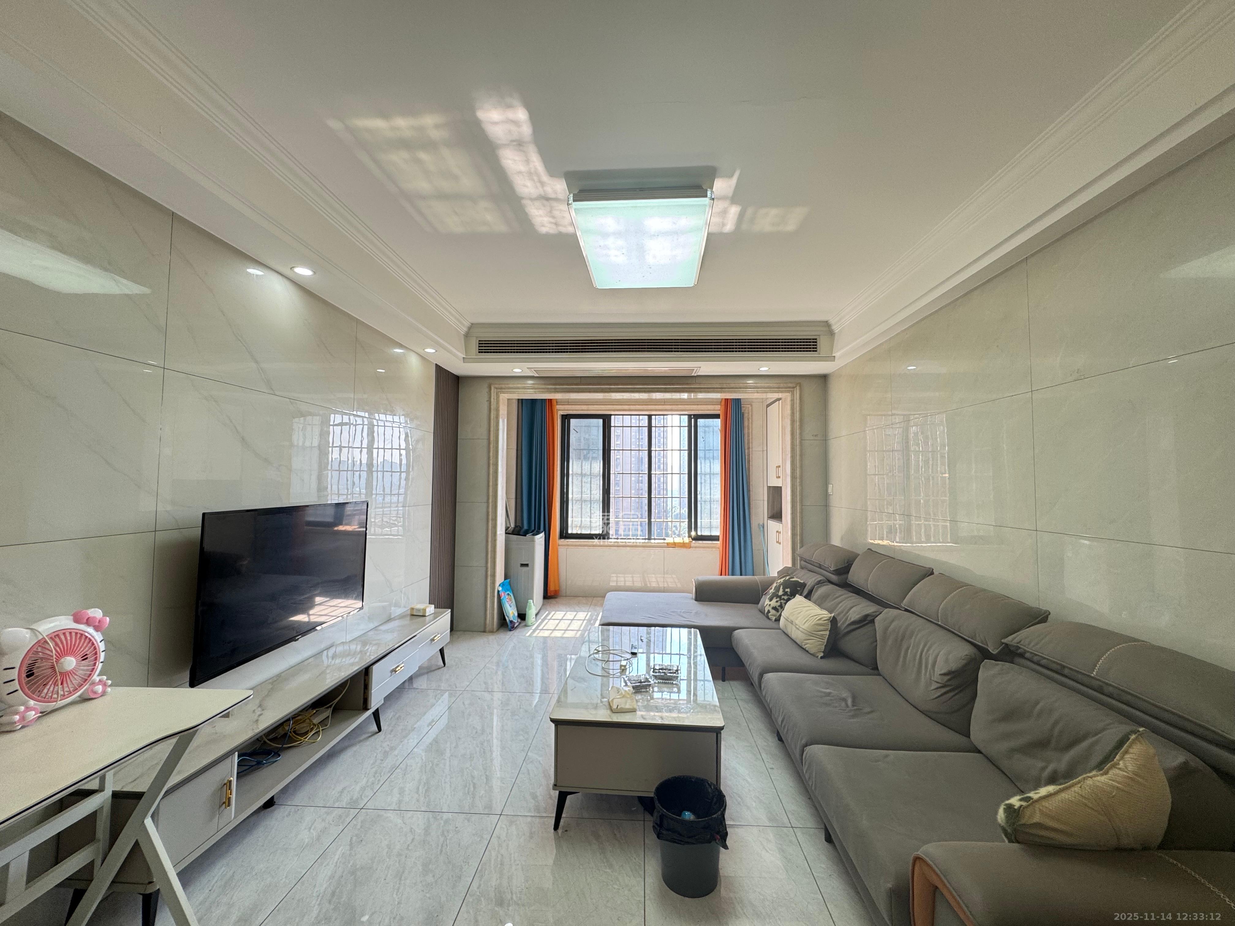 东宜新园  2室2厅1卫    2200.0元/月