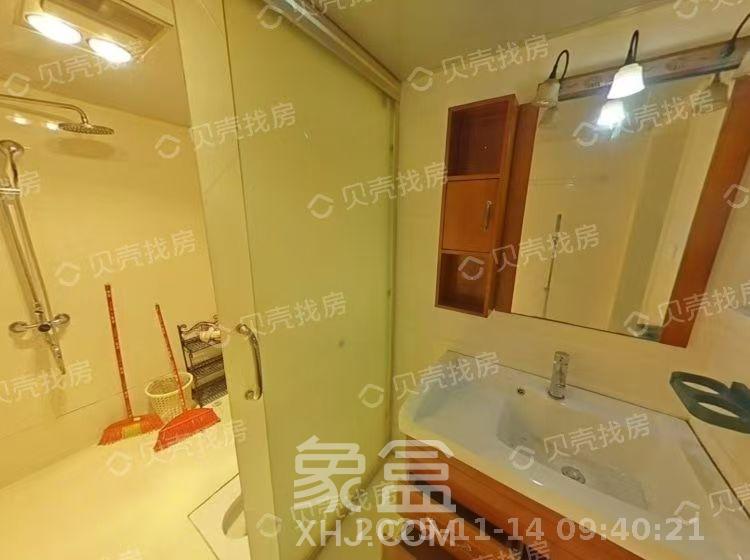 三一街区  1室3厅1卫    3000.0元/月室内图