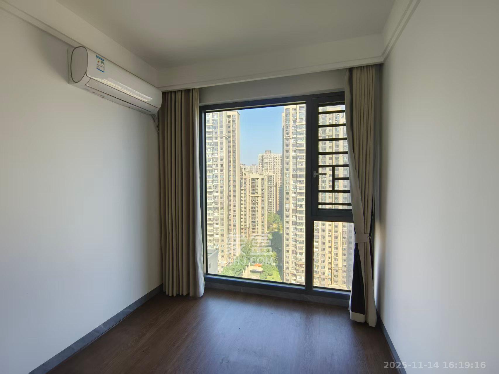 明发阅江悦府  3室2厅2卫    2100.0元/月室内图