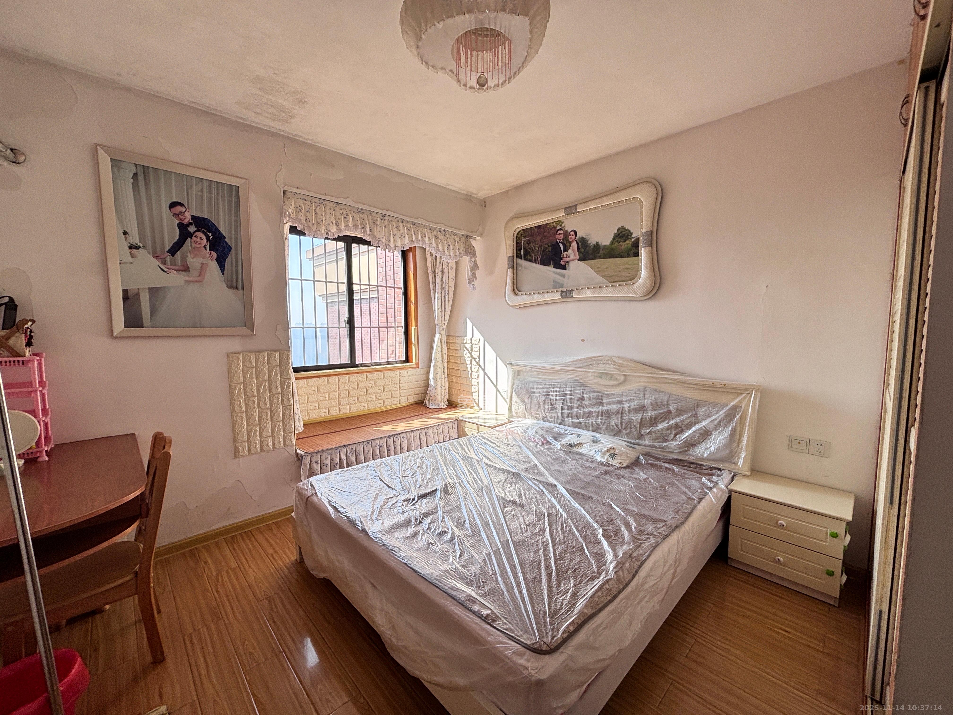 新城国际花都 3室2厅1卫 1600.0元/月 新城国际花都 3室2厅1卫 1600.0元/月室内图