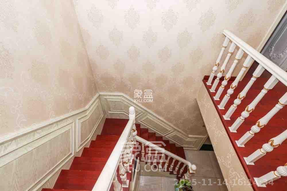 保利麓谷林语F区  3室2厅1卫    3500.0元/月室内图