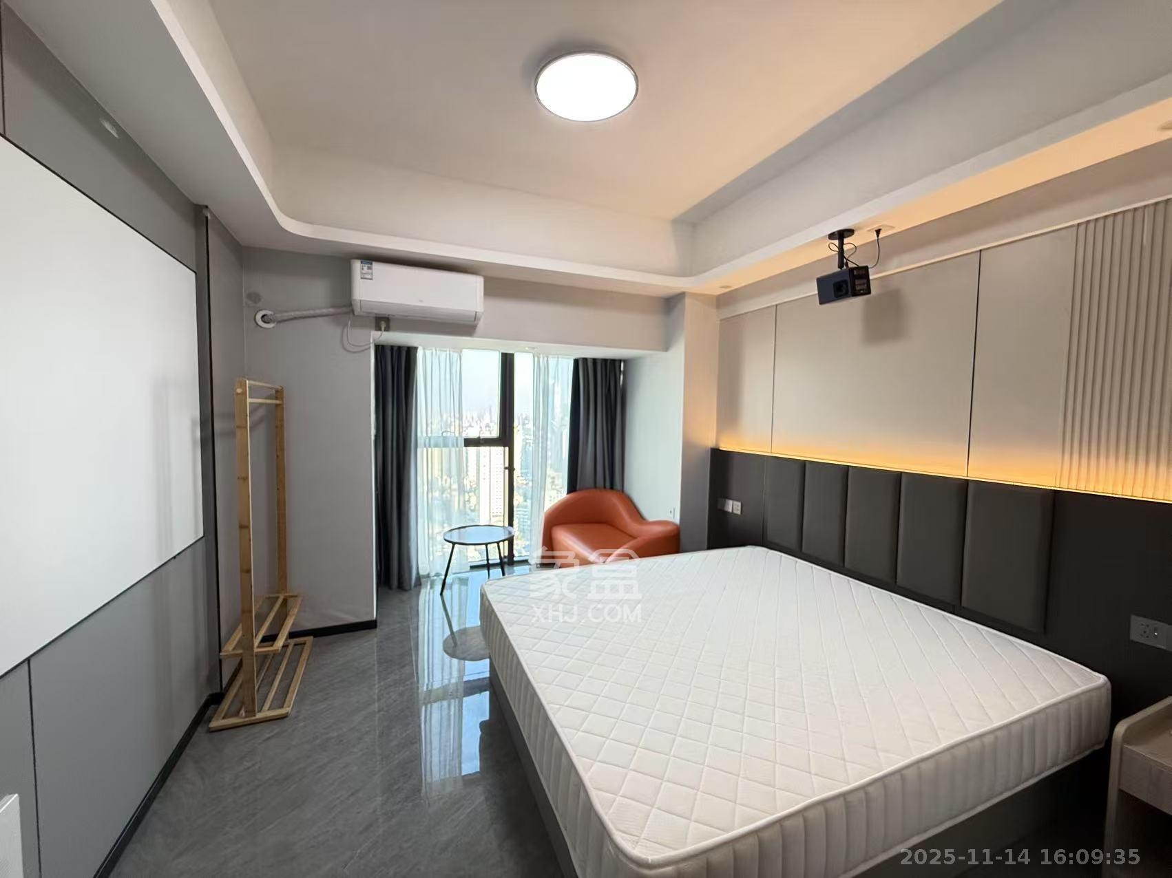 华润置地中心  1室1厅1卫    1900.0元/月