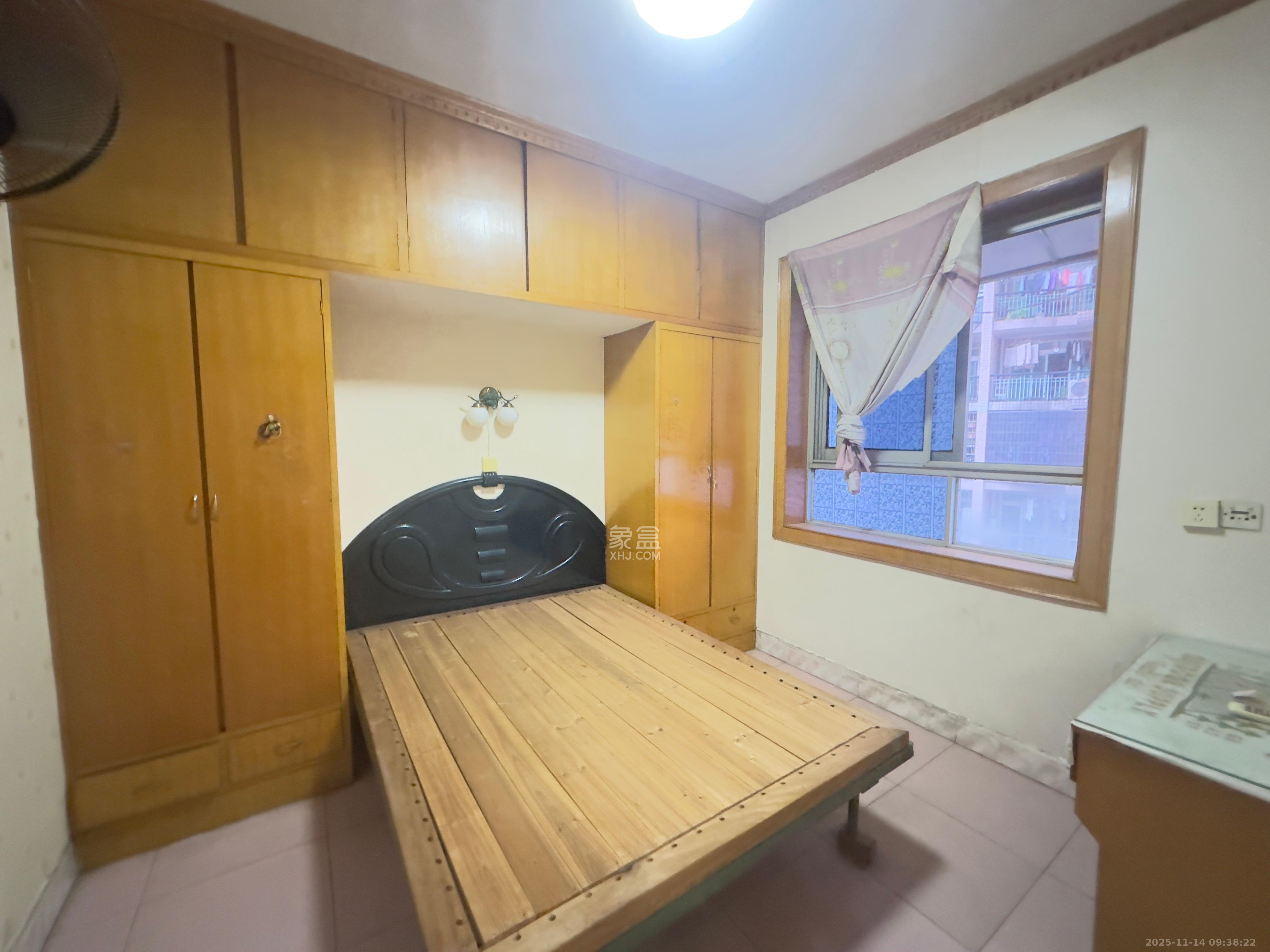 人民东路、人民中路散盘  3室1厅1卫    1100.0元/月室内图