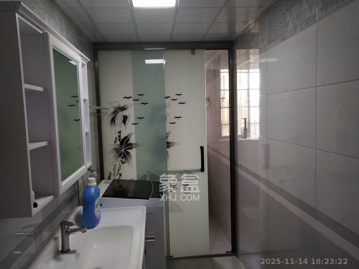 西韵佳苑  4室2厅2卫    3200.0元/月室内图