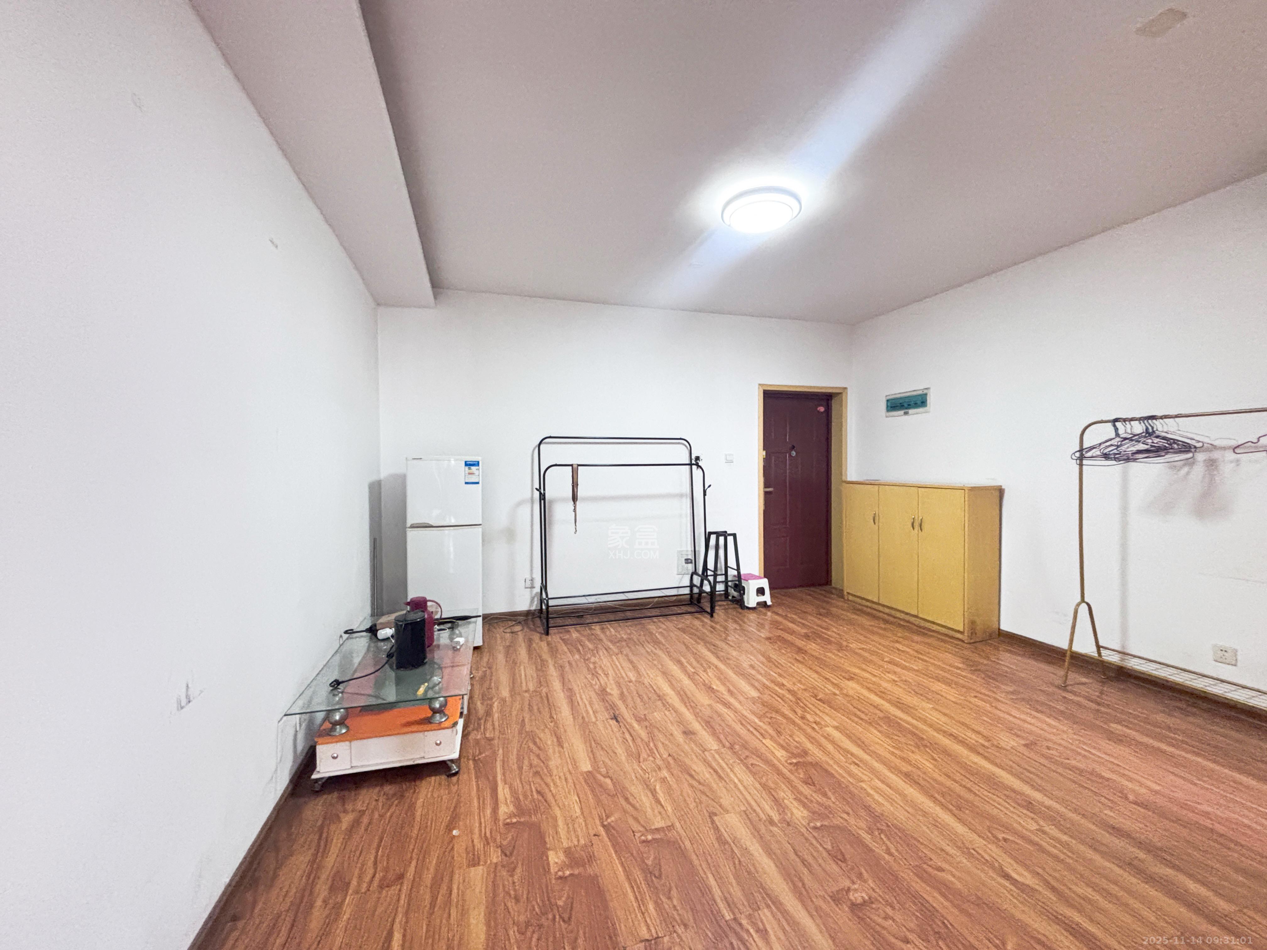 君悦紫园 1室0厅1卫 2200.0元/月 君悦紫园 1室0厅1卫 2200.0元/月室内图