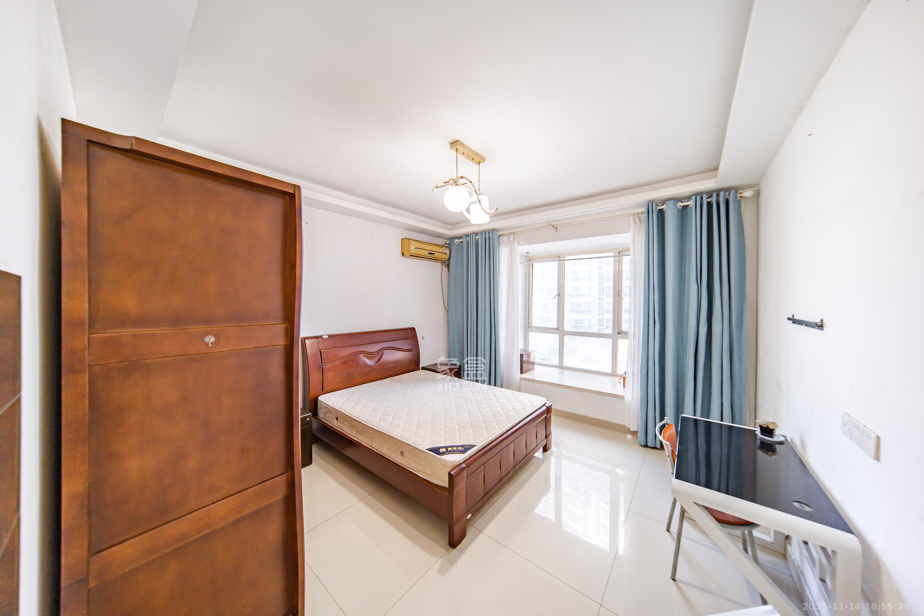 凯乐国际城  2室2厅1卫    89.0万卧室