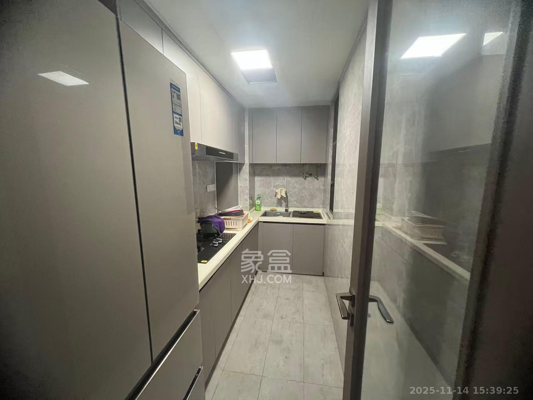 金茂建发观悦 3室2厅2卫 3500.0元/月 金茂建发观悦 3室2厅2卫 3500.0元/月室内图