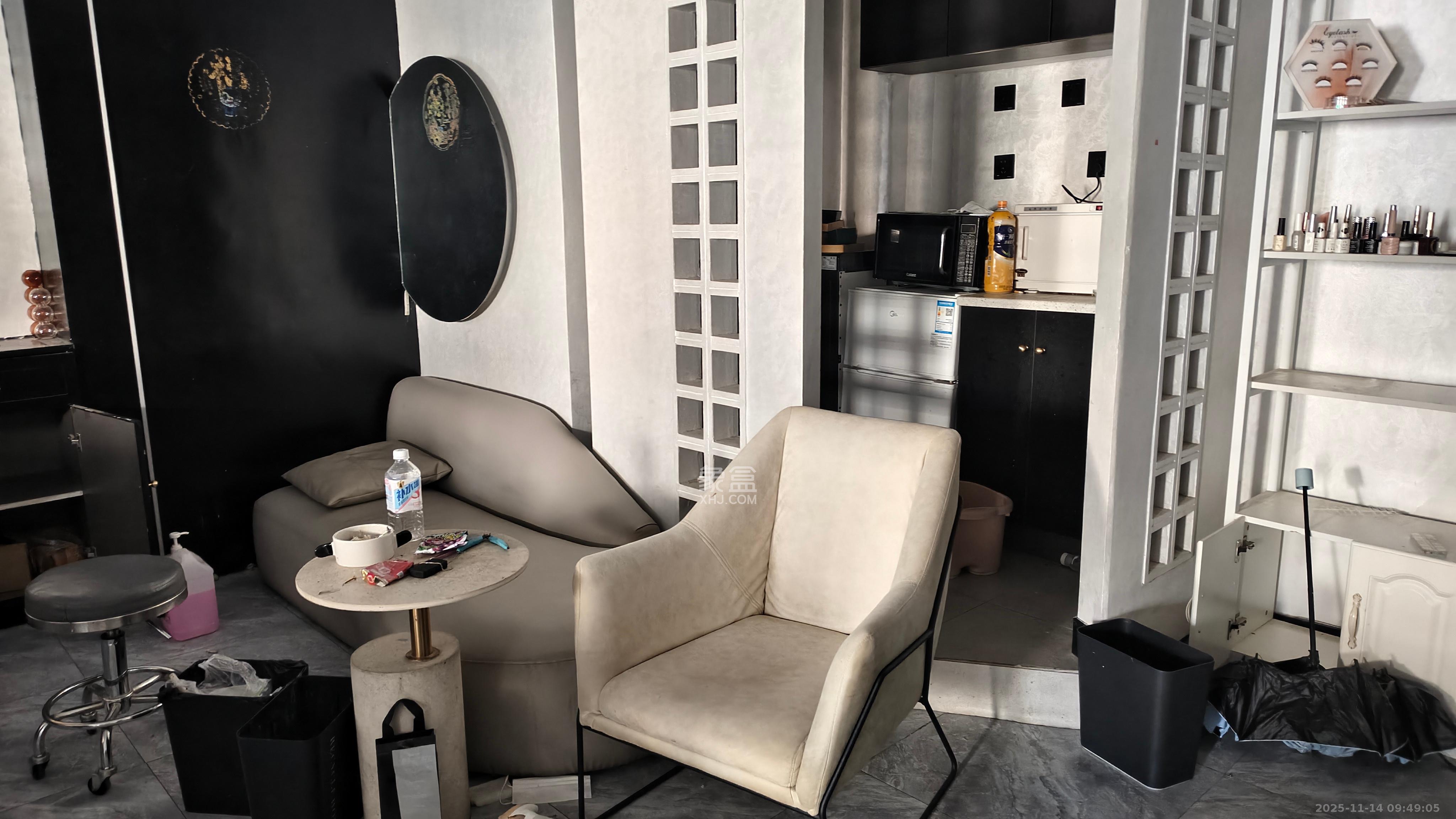 阳光锦城  1室1厅1卫    1700.0元/月室内图