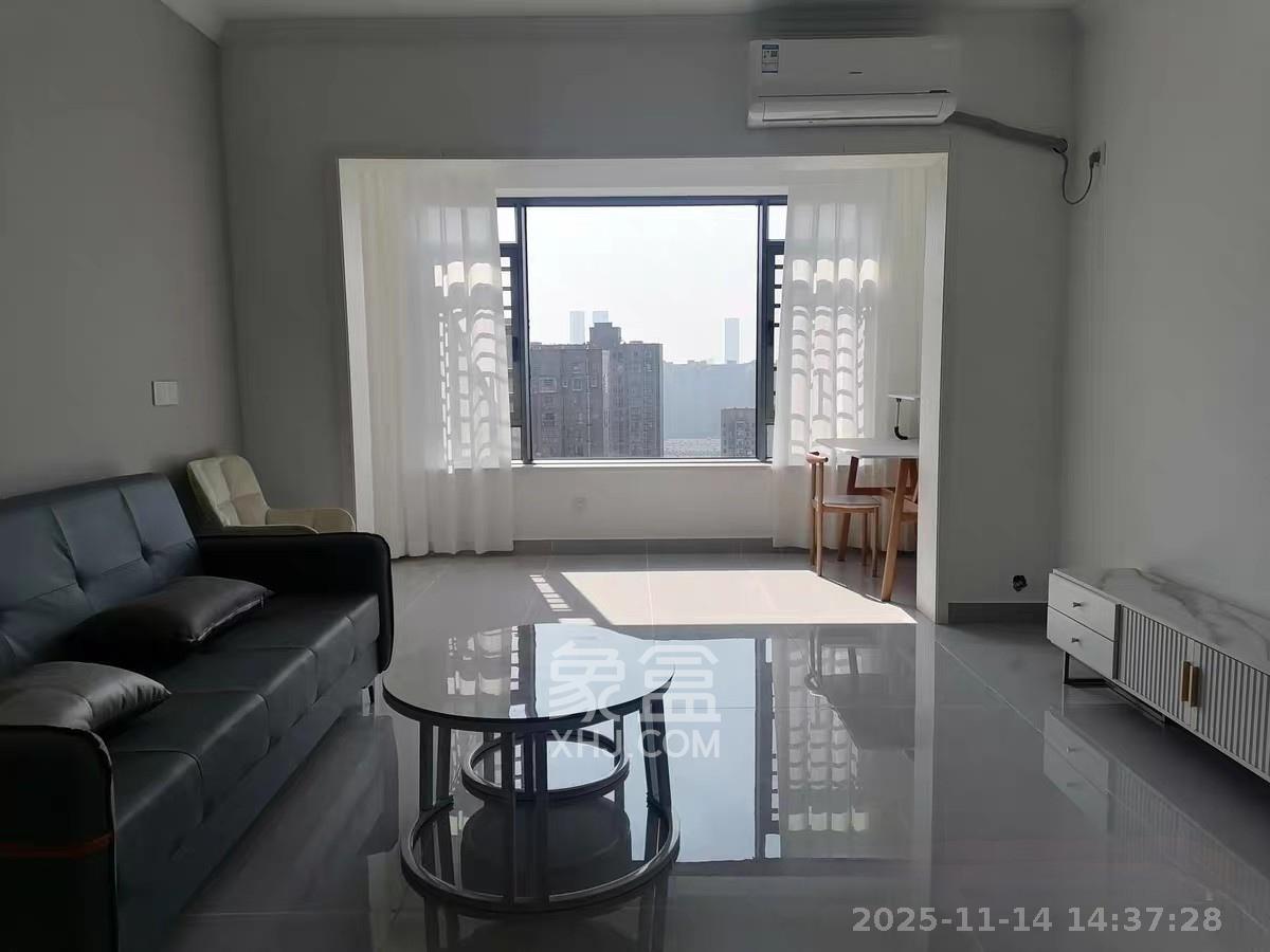 尚东金河湾  3室2厅2卫    3200.0元/月