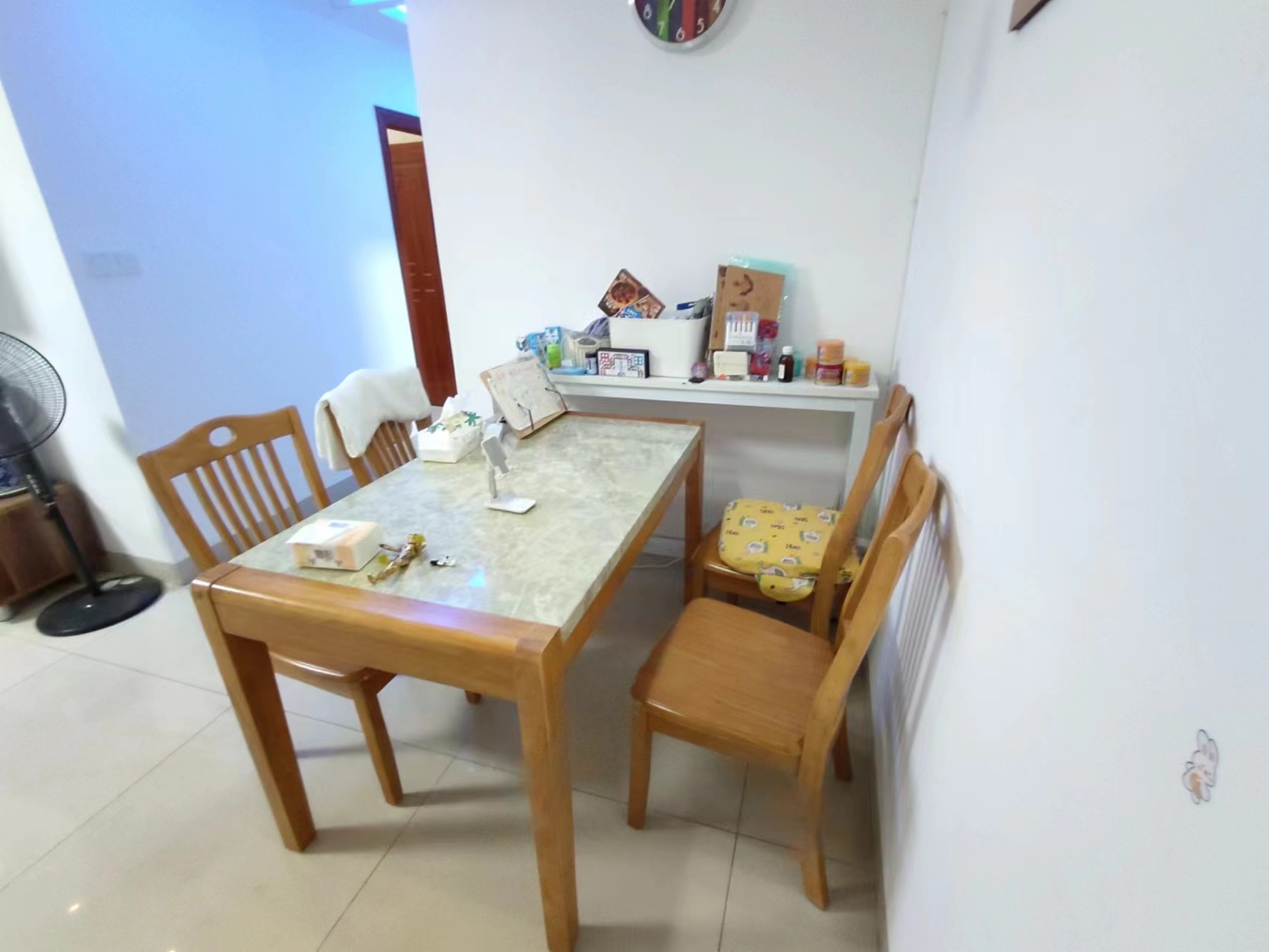 四季华庭金色年华  2室2厅1卫    2500.0元/月室内图