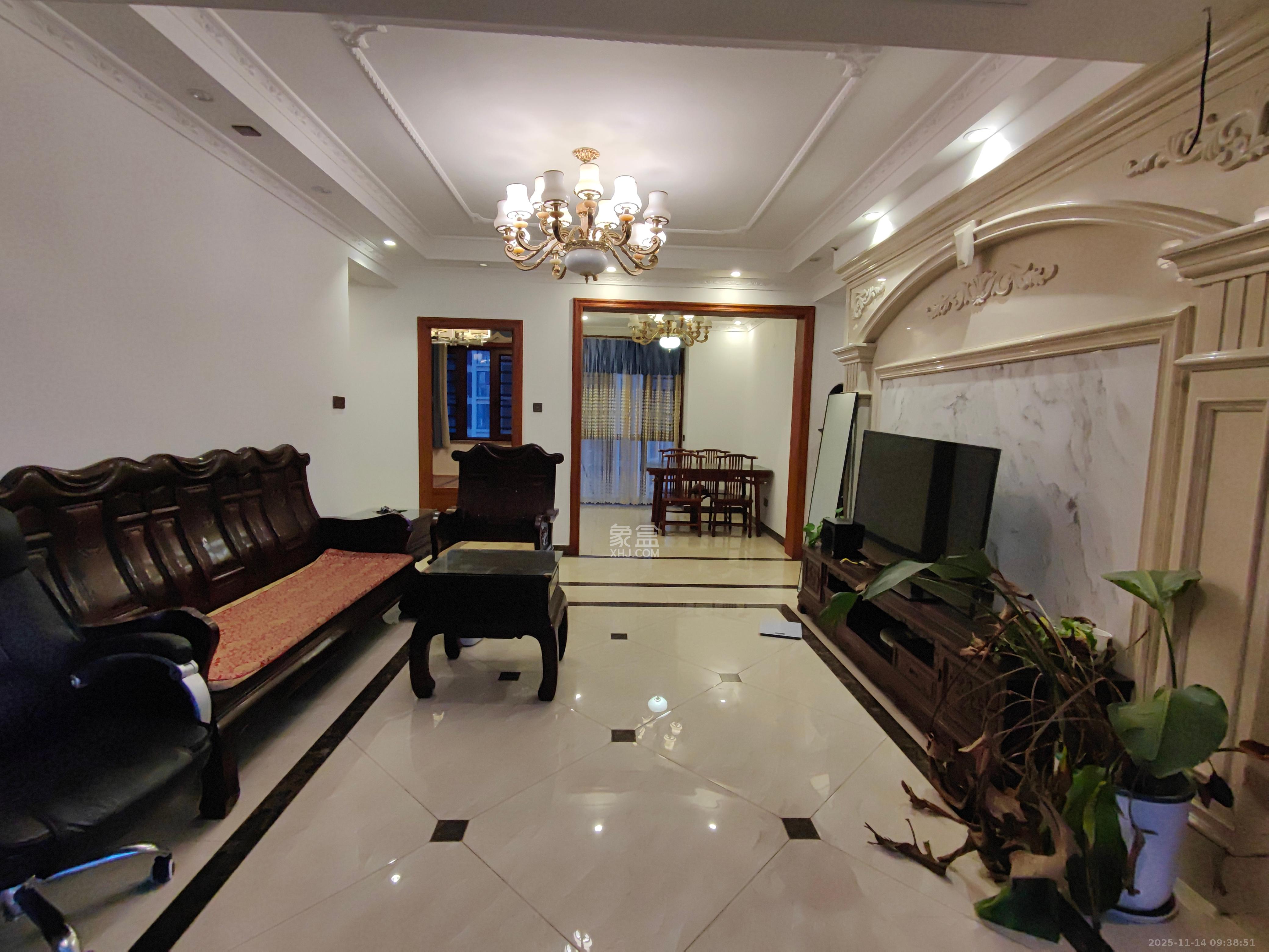 中建梅溪湖中心  4室2厅2卫    3800.0元/月室内图