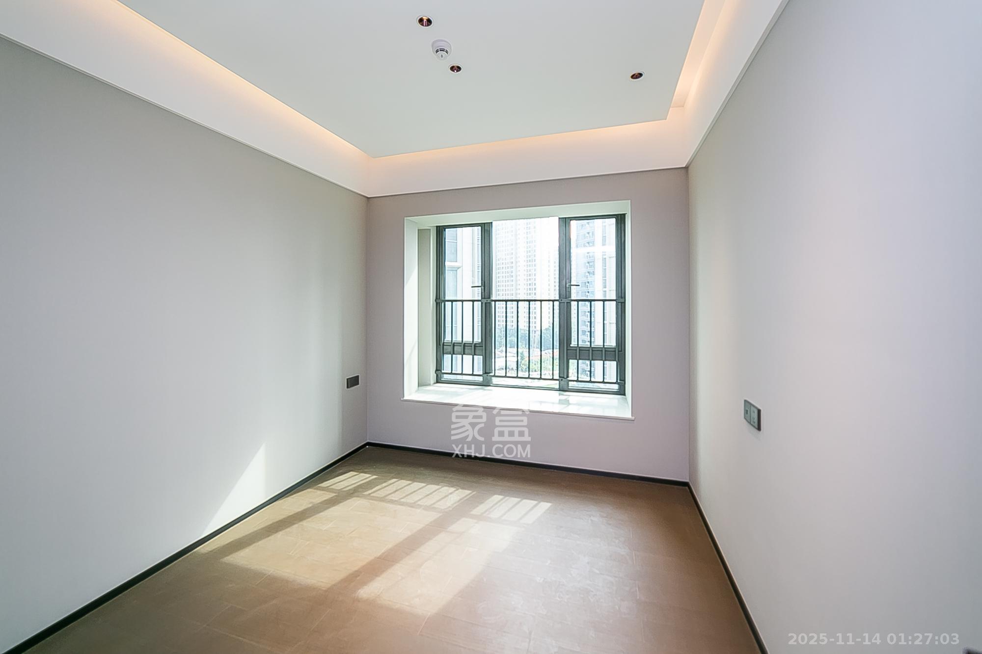 中海阅湘台  1室0厅0卫    368.0万卧室