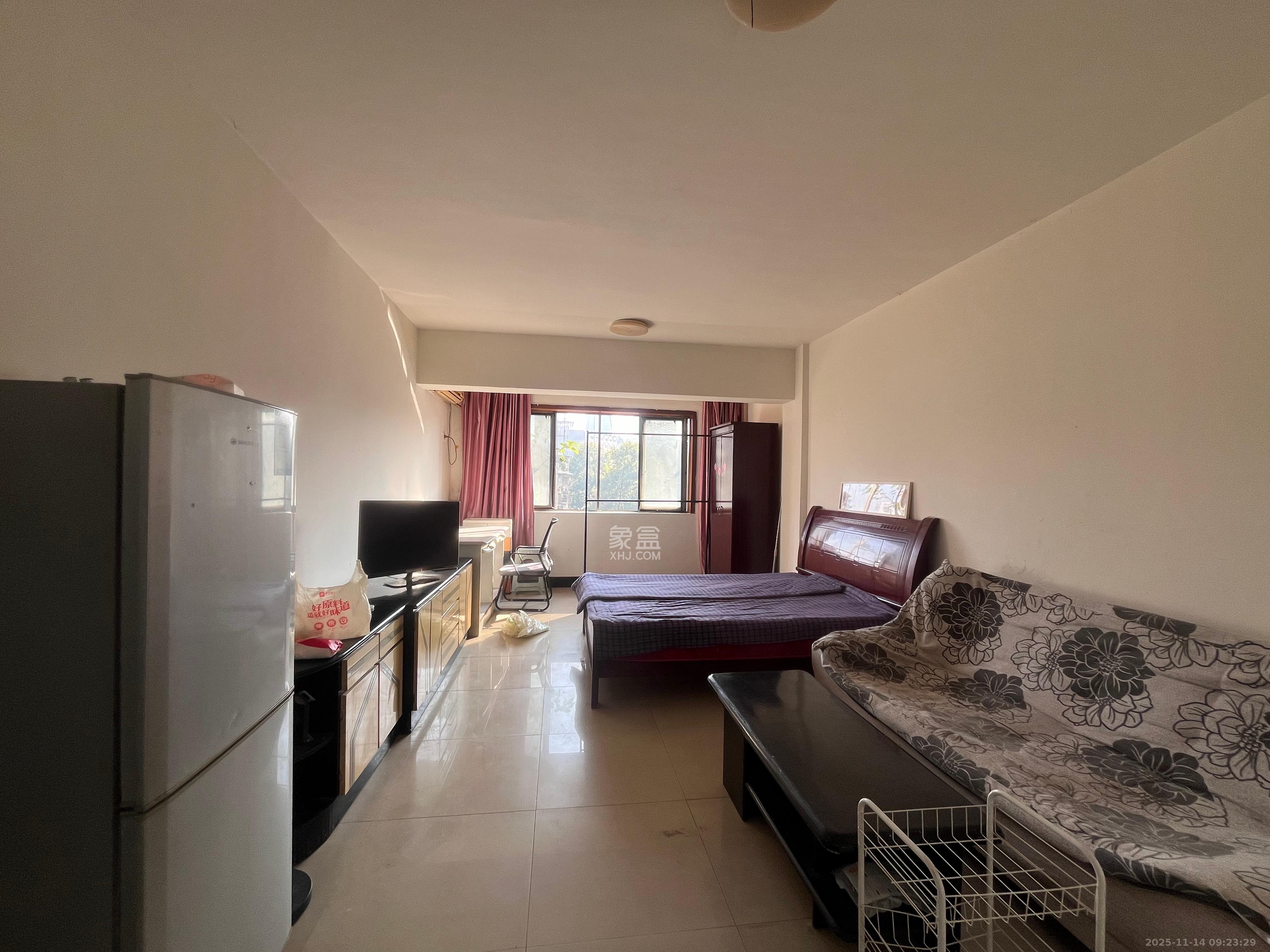 三和公寓 1室1厅1卫 1100.0元/月 三和公寓 1室1厅1卫 1100.0元/月室内图