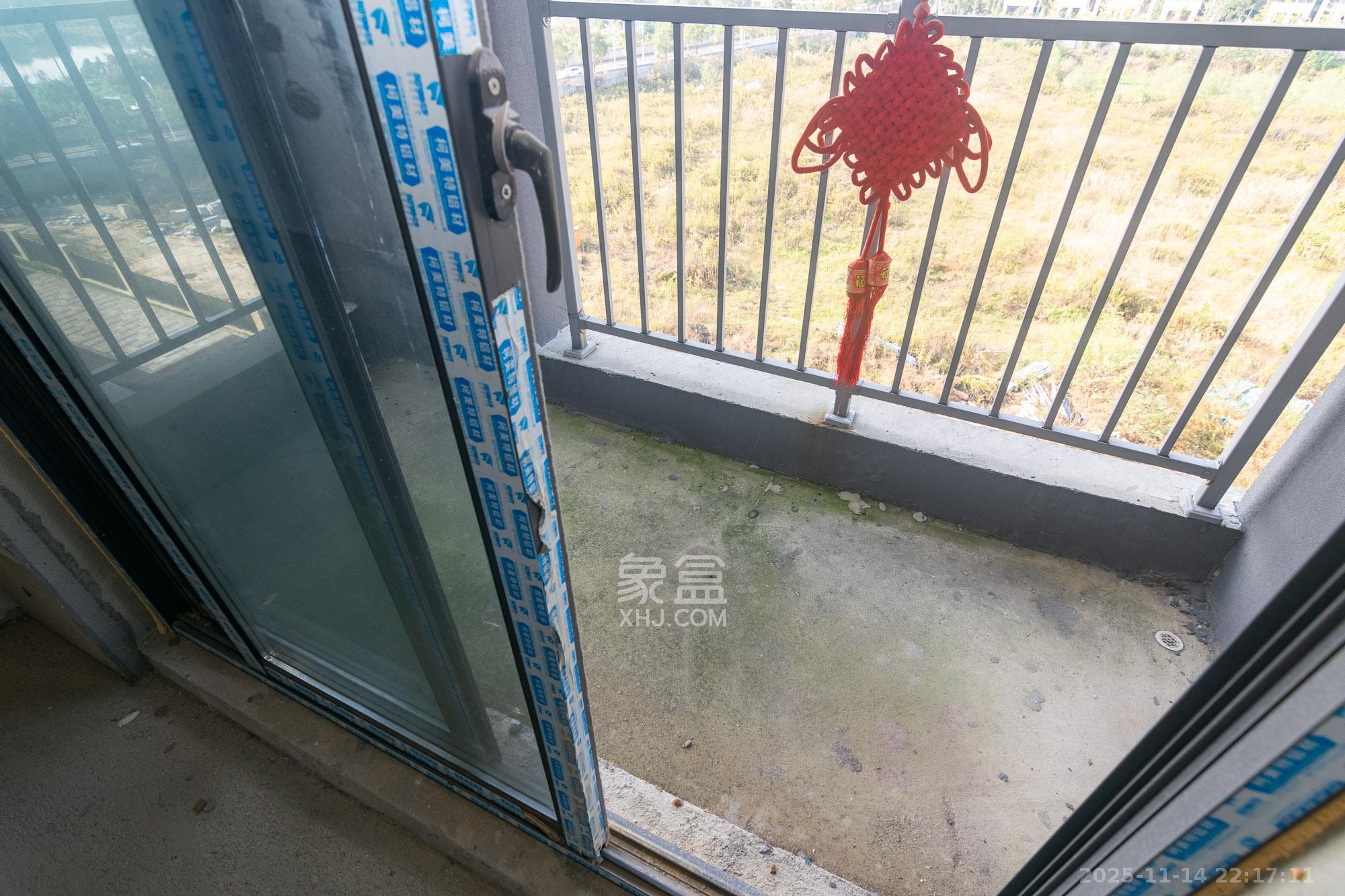 澳海云湘赋  3室2厅2卫    68.8万阳台