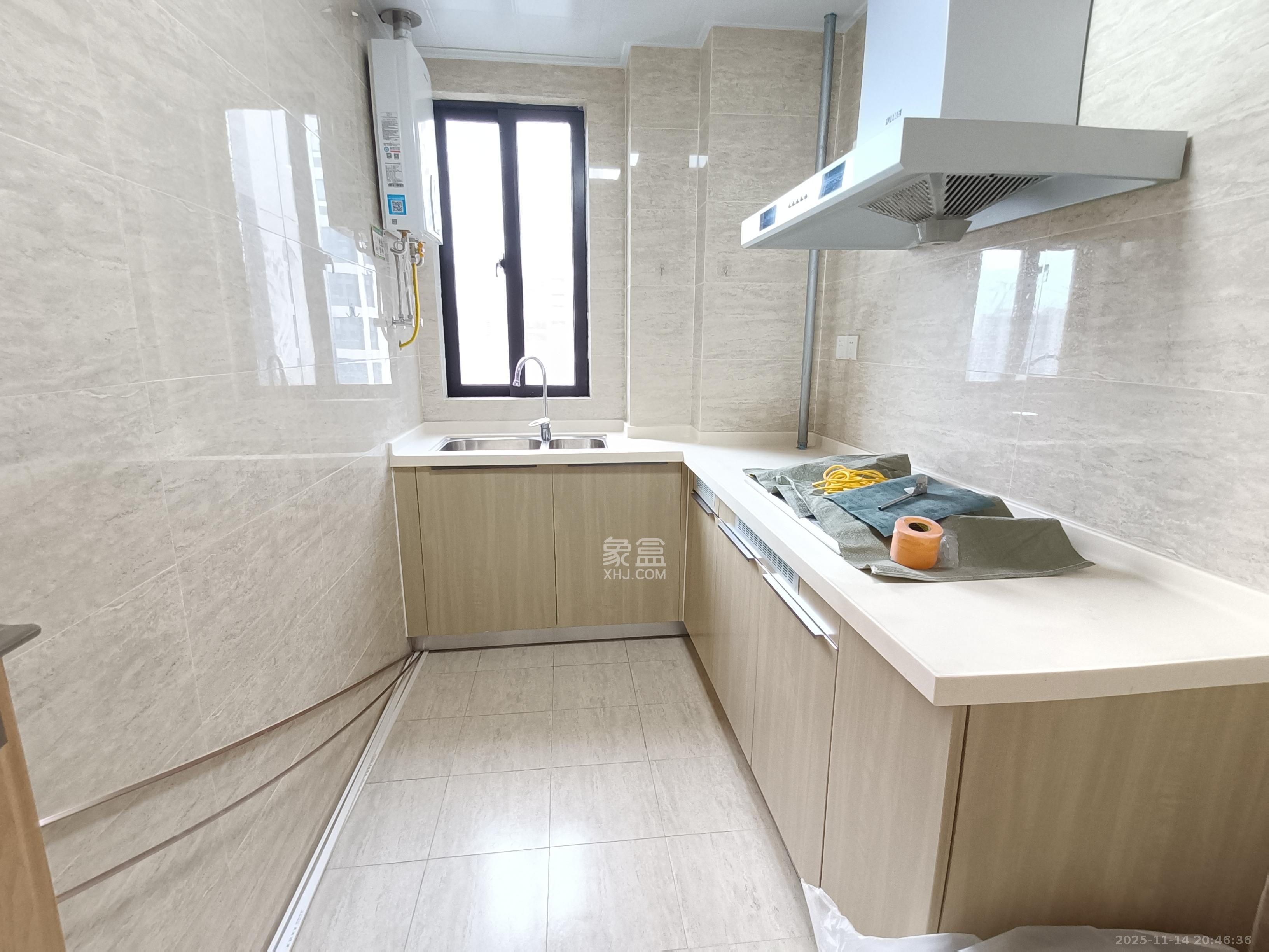 金辉优步花园  3室2厅2卫    3000.0元/月室内图