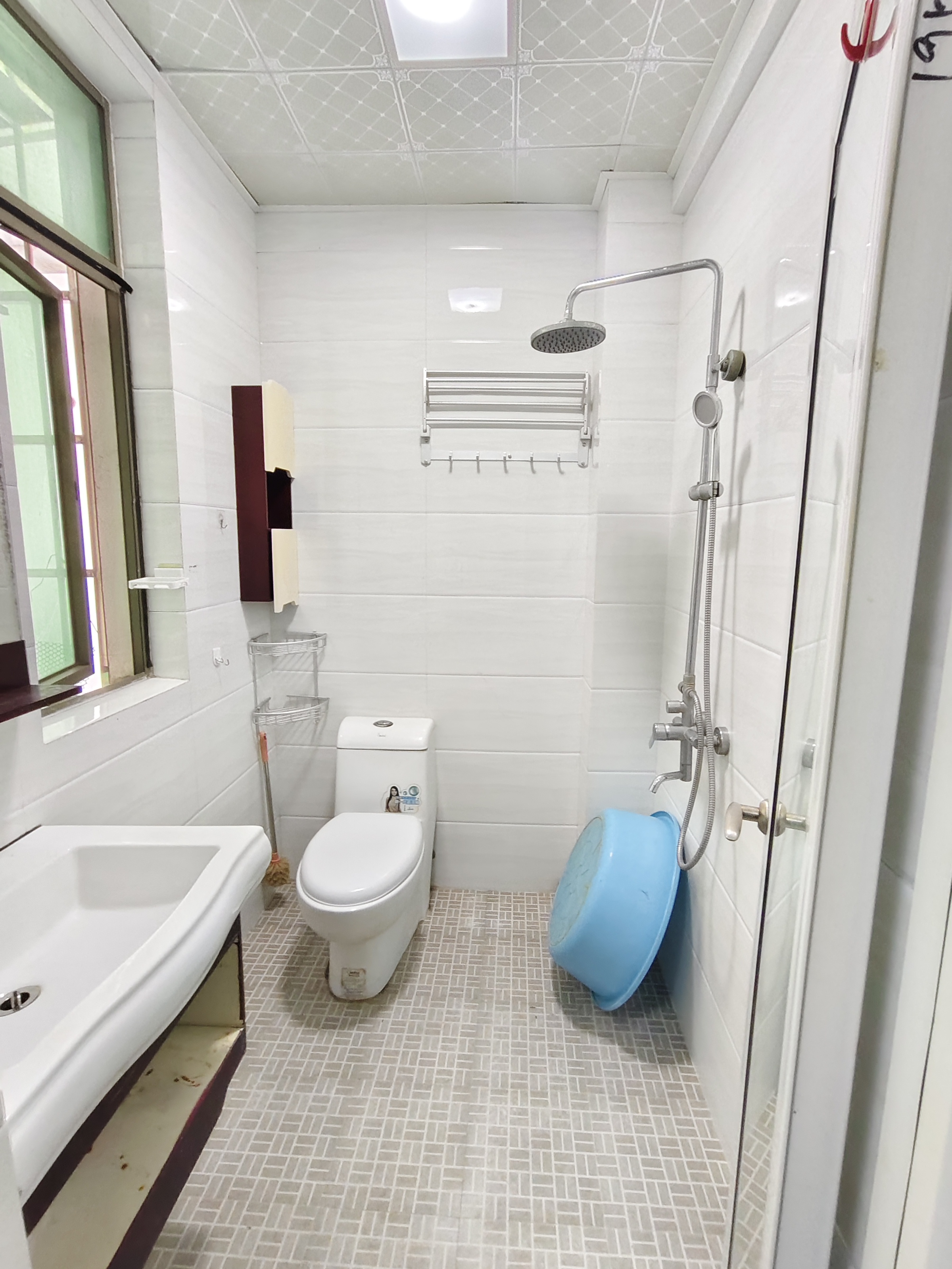 南海花园  2室2厅1卫    1800.0元/月室内图